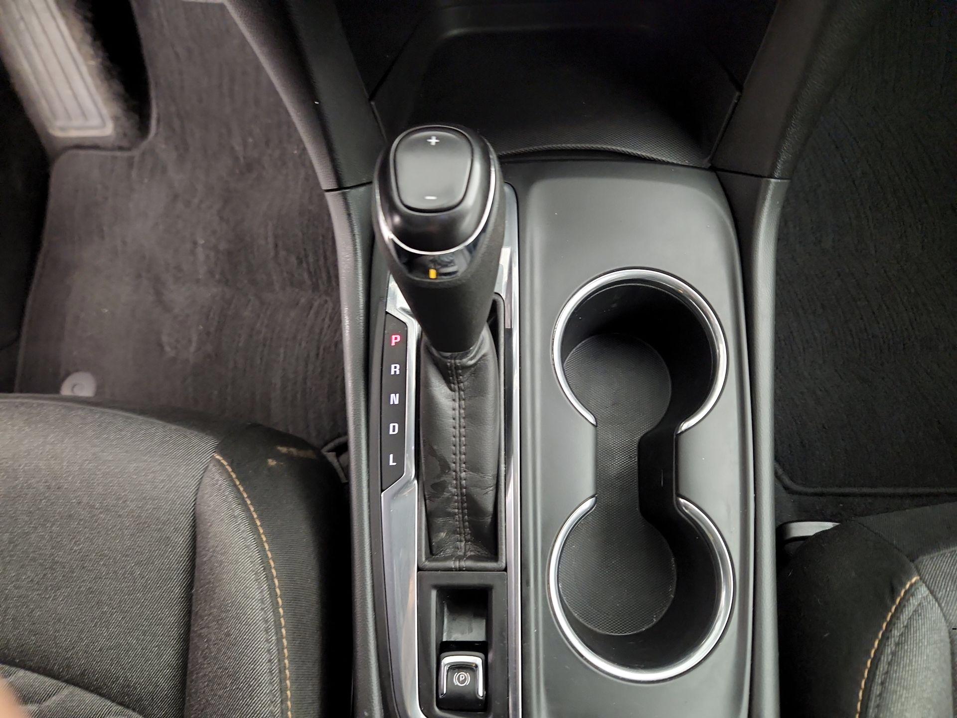 Thumbnail: 2020 Chevrolet Equinox - 18