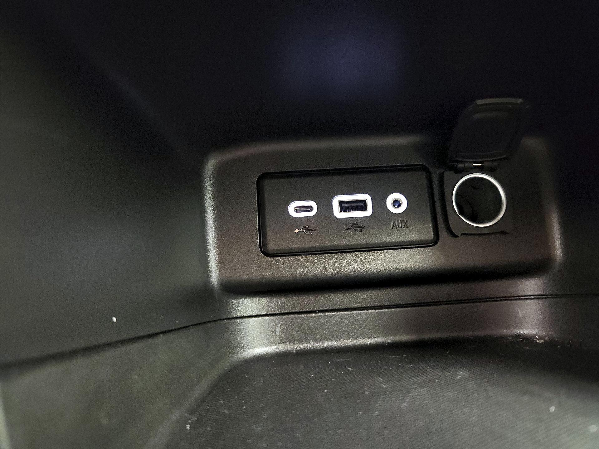 Thumbnail: 2020 Chevrolet Equinox - 19