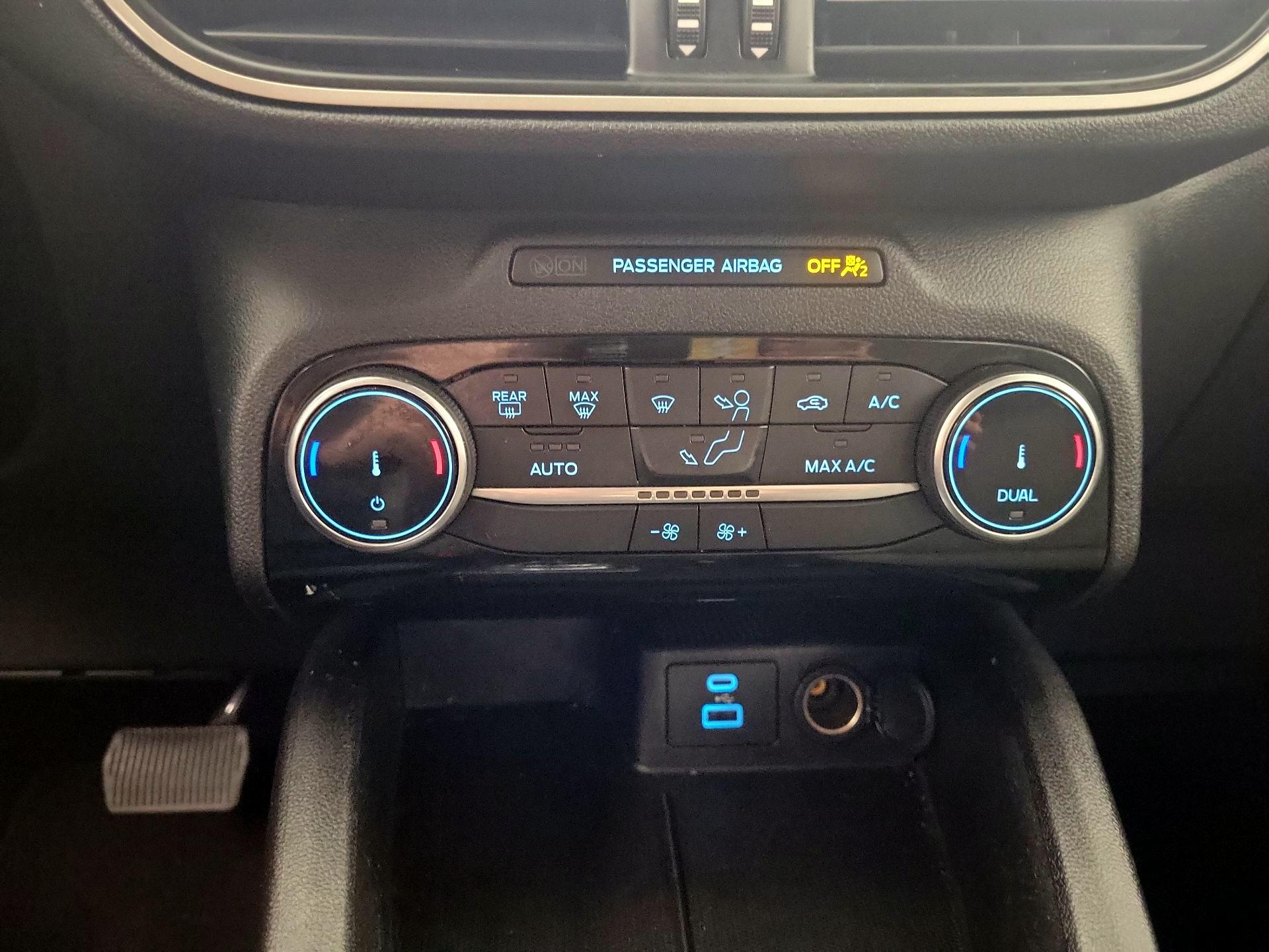 Thumbnail: 2022 Ford Escape - 16