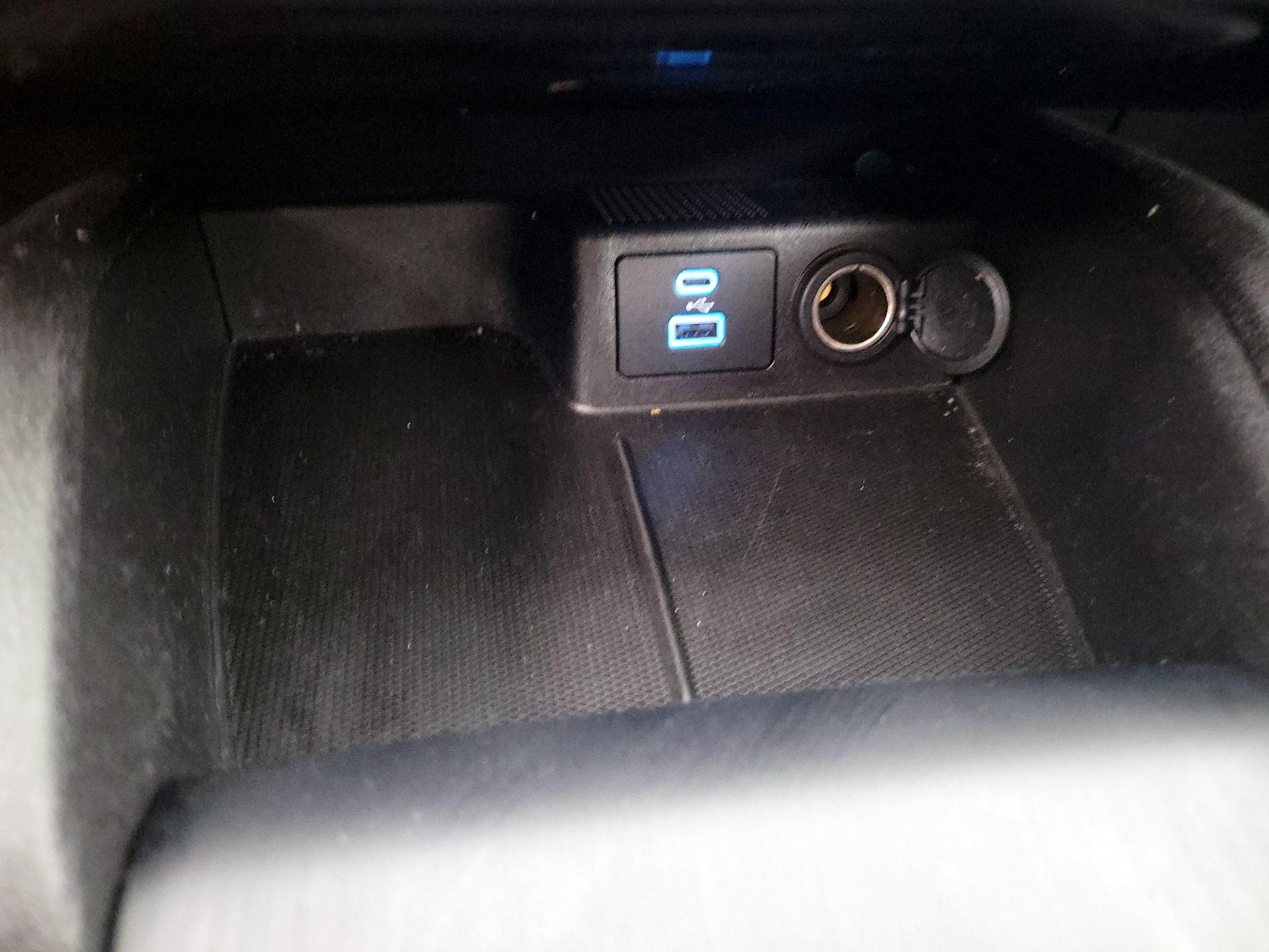 Thumbnail: 2022 Ford Escape - 18