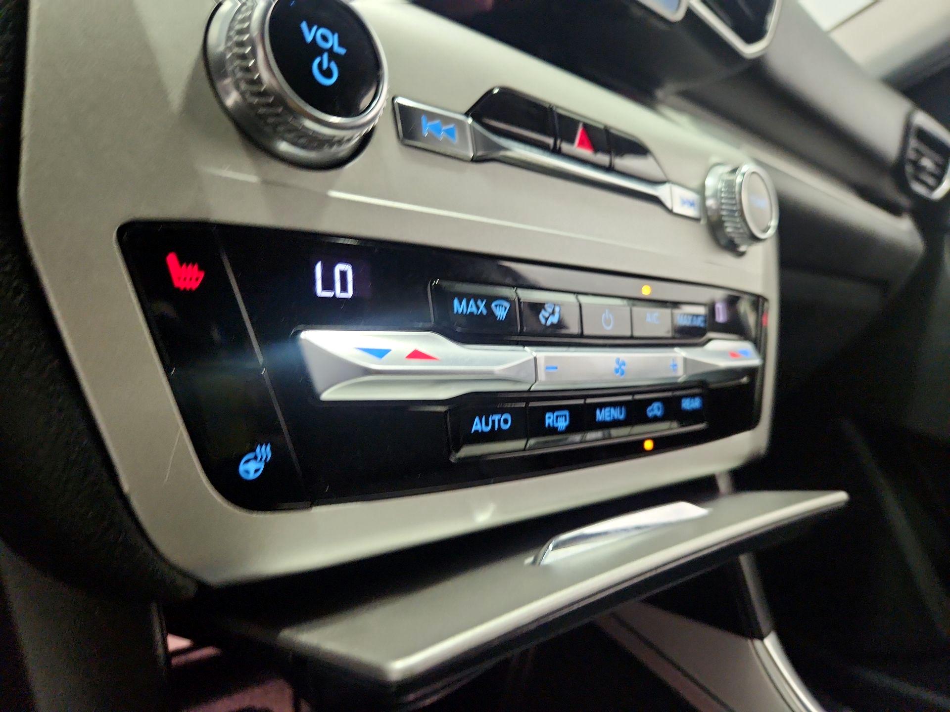 Thumbnail: 2021 Ford Explorer - 16