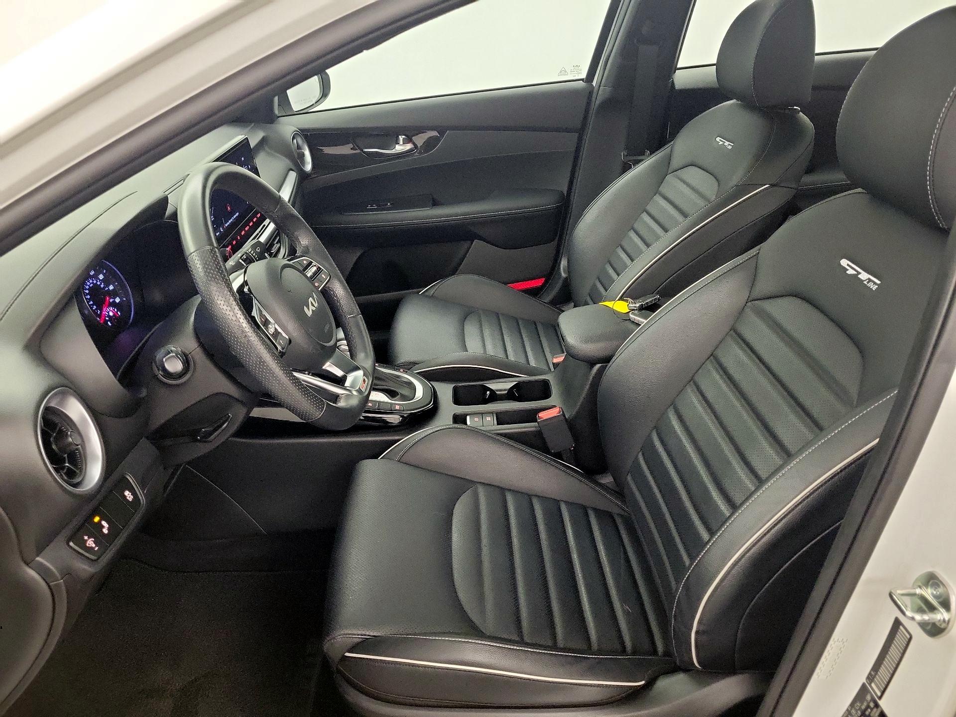 Thumbnail: 2023 Kia Forte - 11