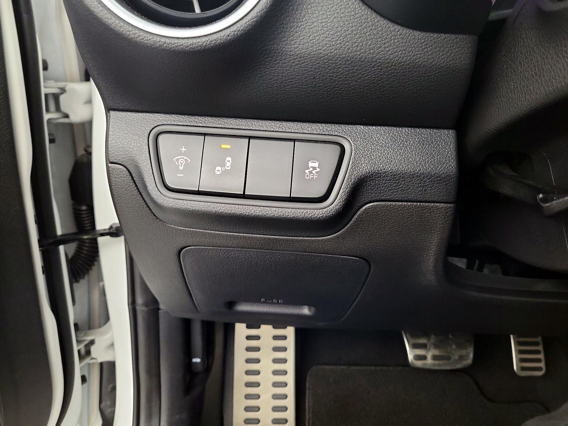 Thumbnail: 2023 Kia Forte - 13