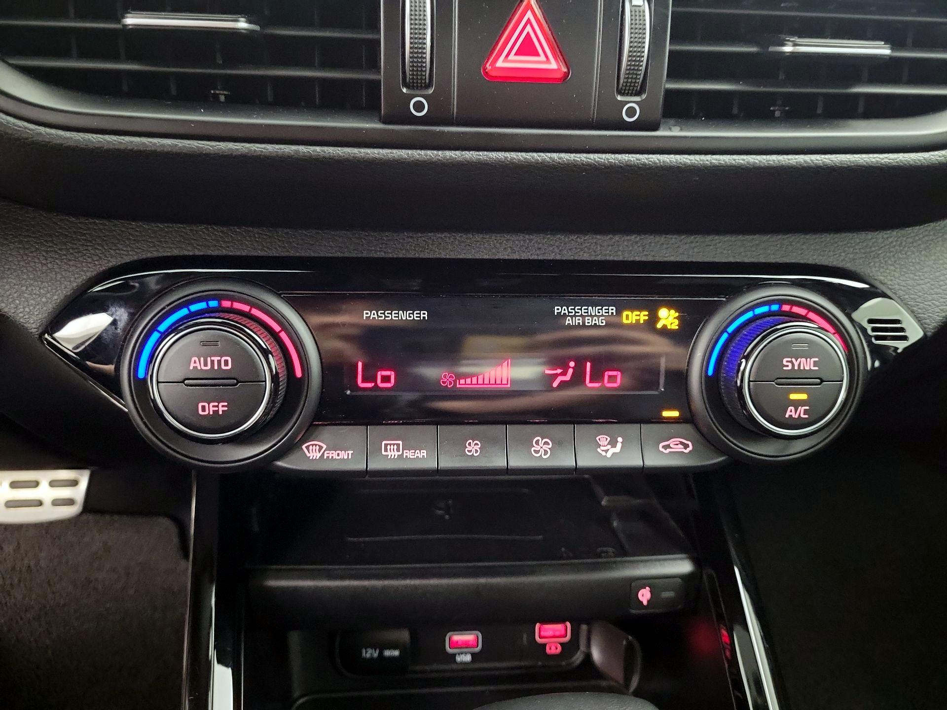 Thumbnail: 2023 Kia Forte - 17