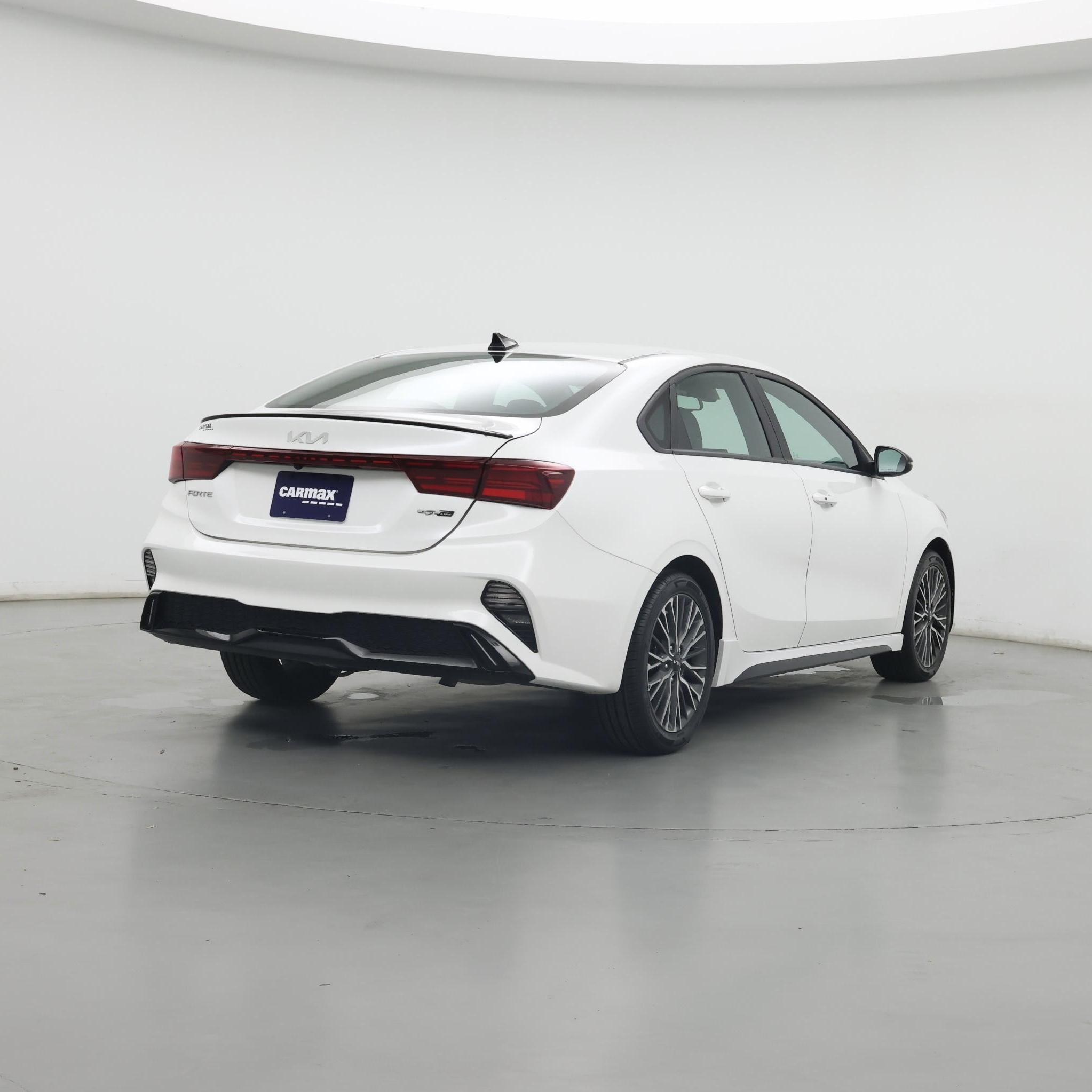 Thumbnail: 2023 Kia Forte - 8