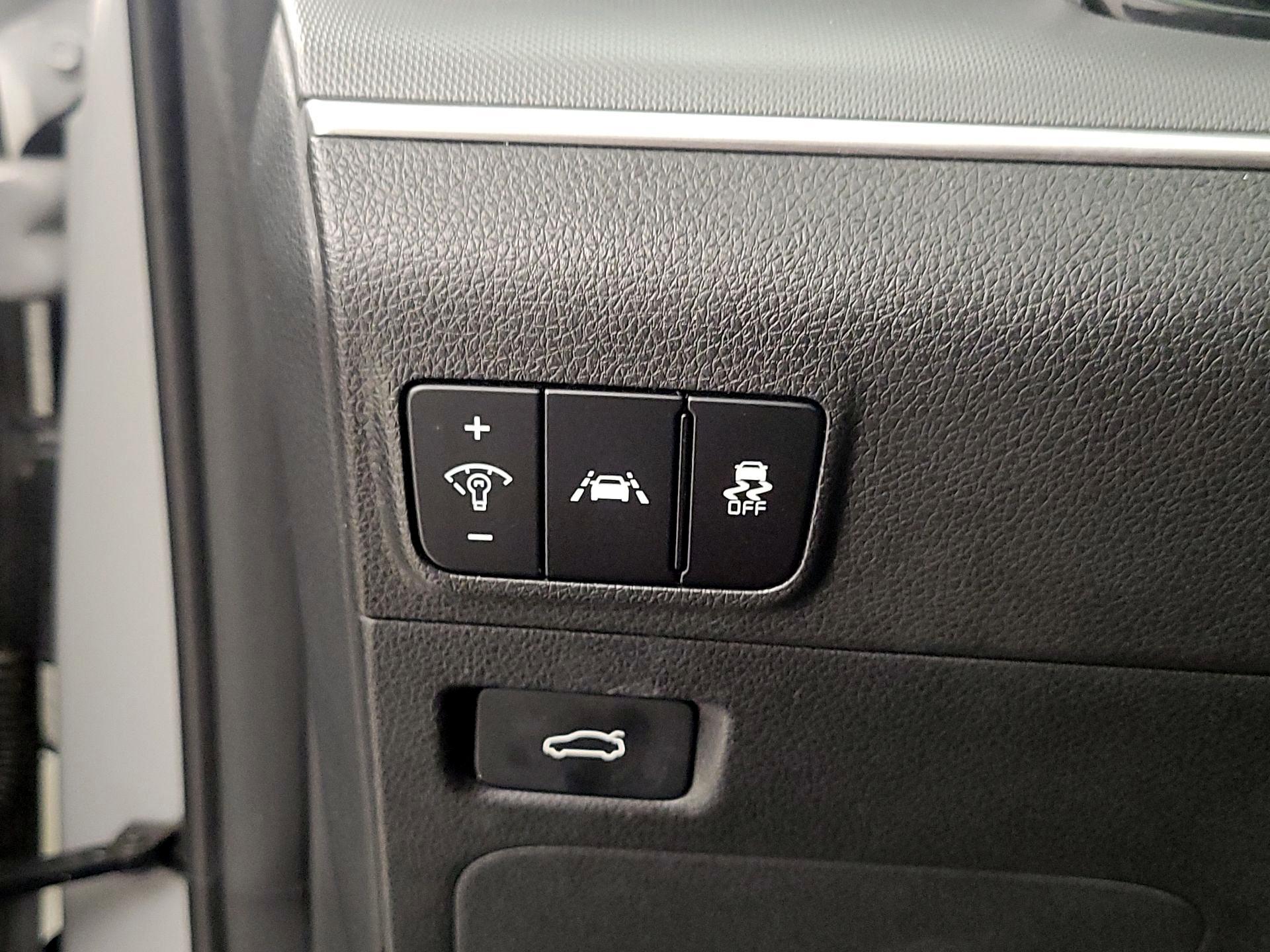 Thumbnail: 2023 Kia K5 - 13