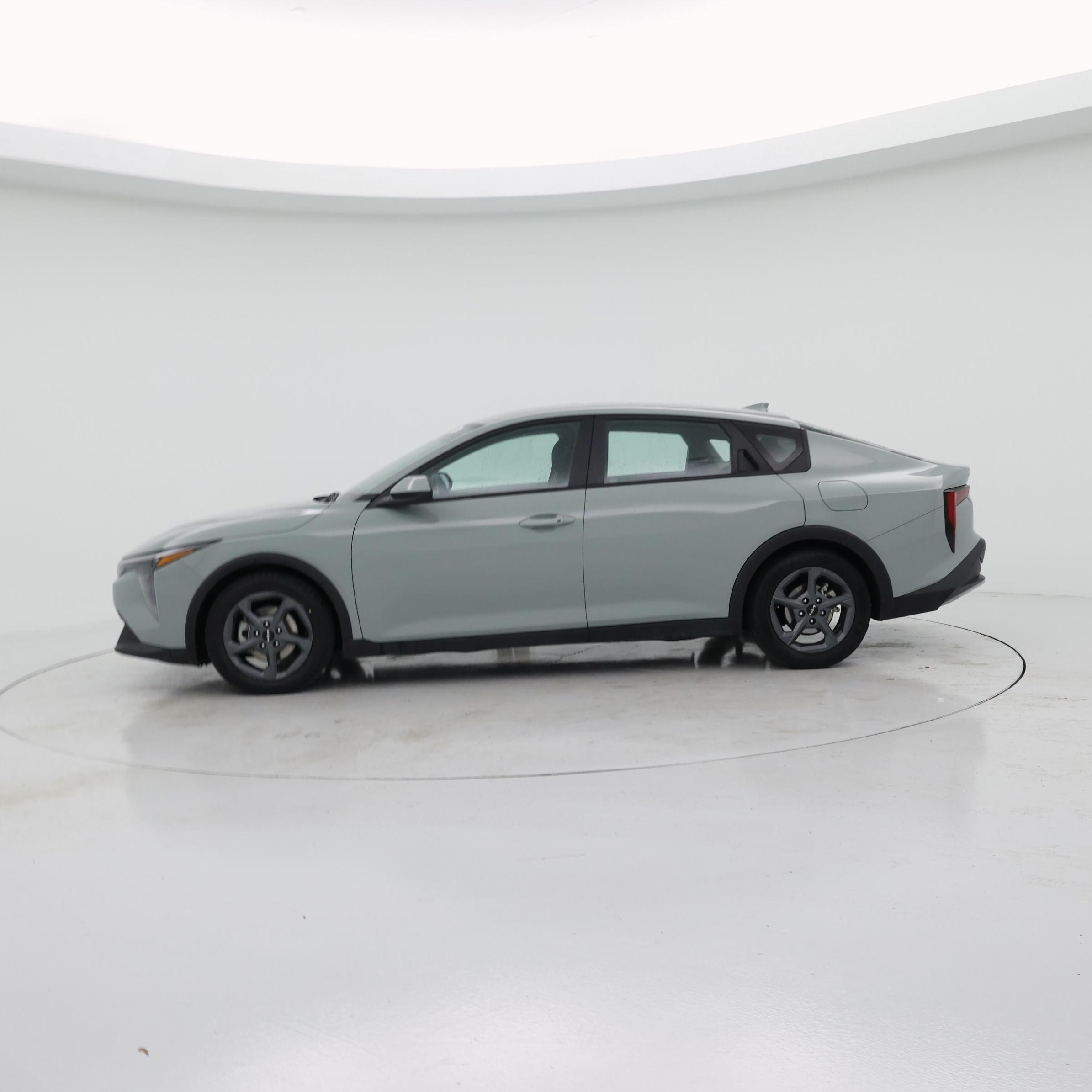 Thumbnail: 2025 Kia K4 - 3