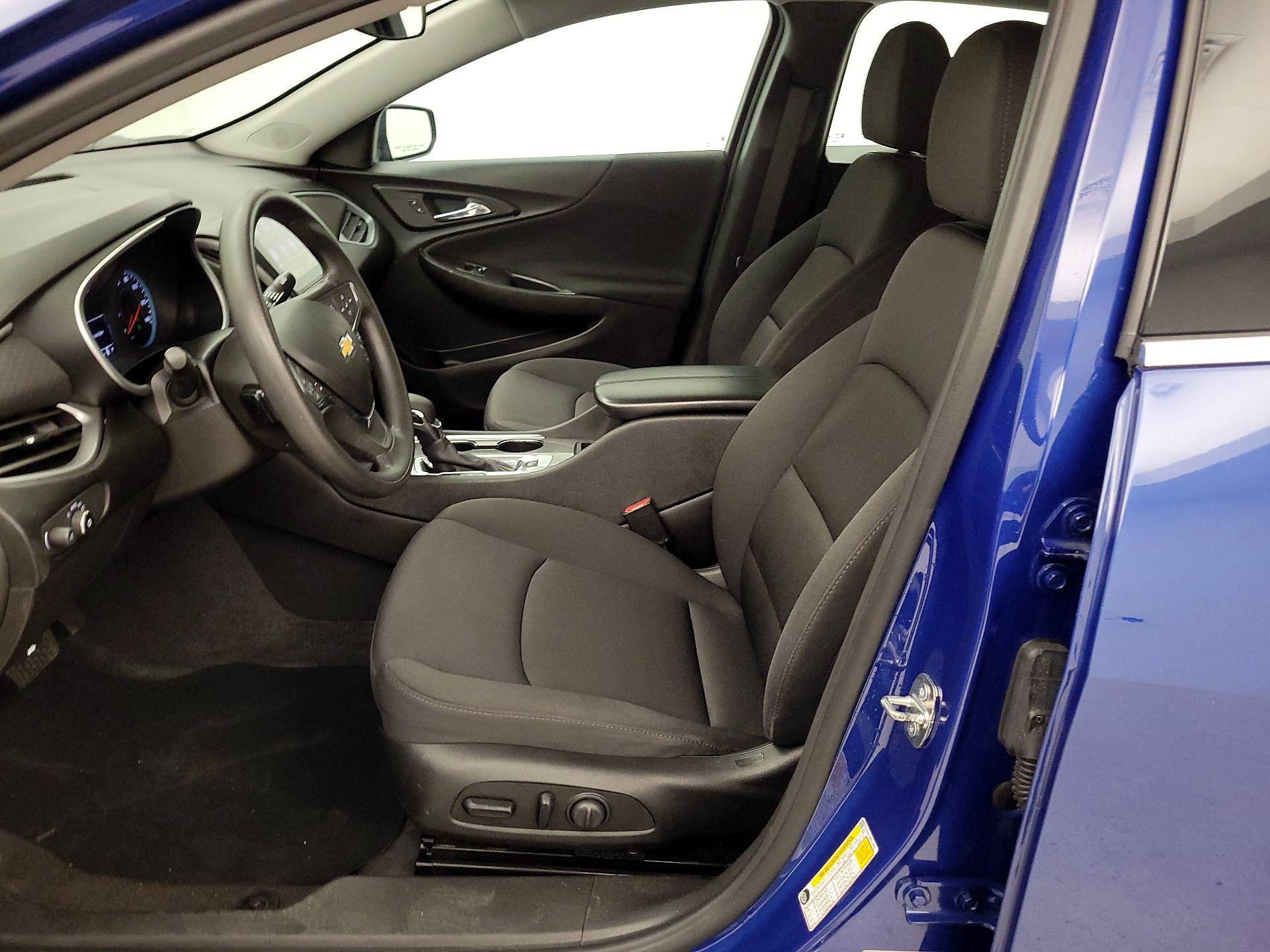 Thumbnail: 2023 Chevrolet Malibu - 11