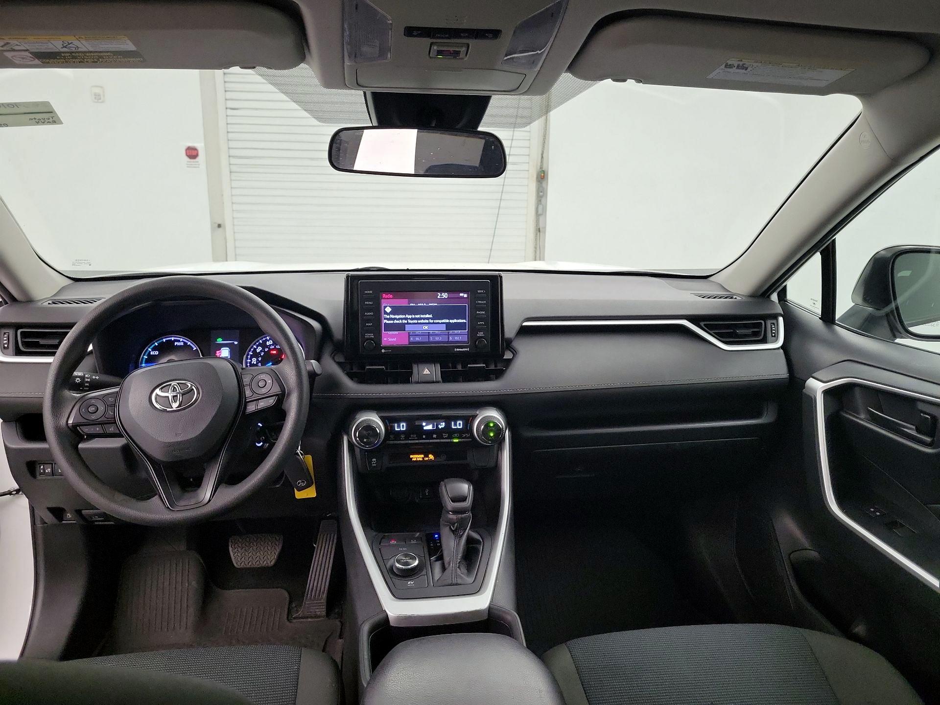 Thumbnail: 2022 Toyota RAV4 - 9