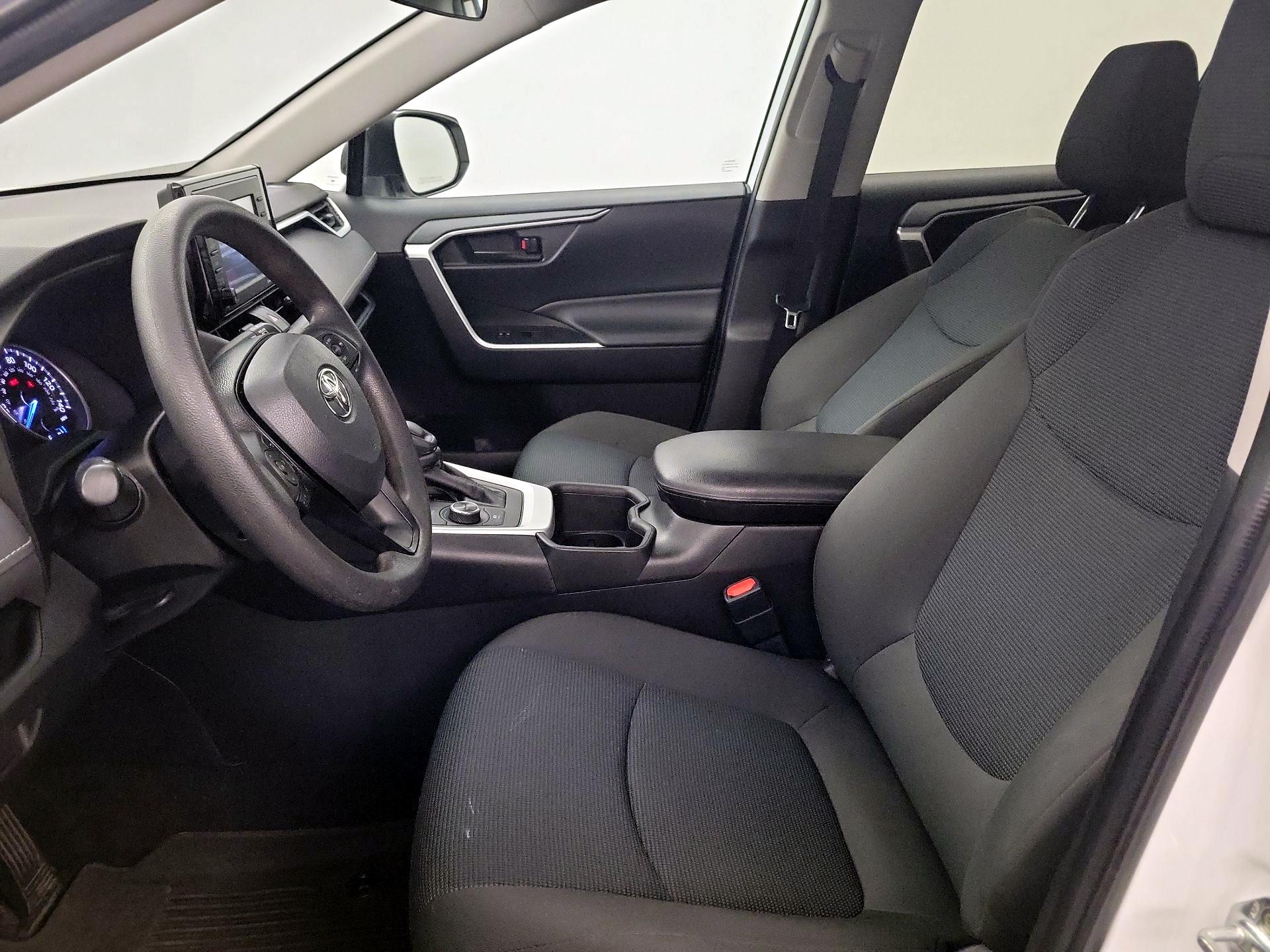 Thumbnail: 2022 Toyota RAV4 - 11