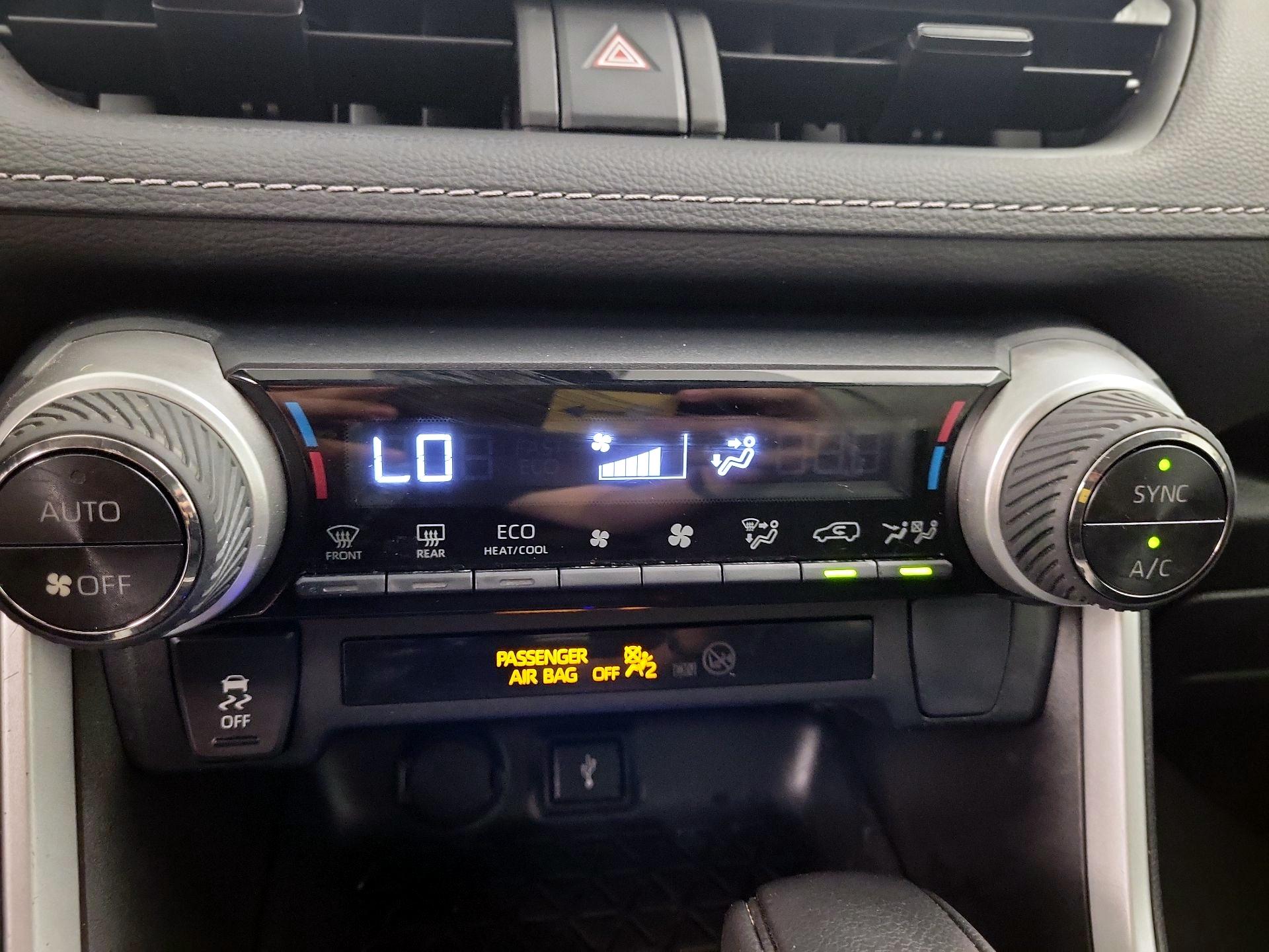 Thumbnail: 2022 Toyota RAV4 - 17