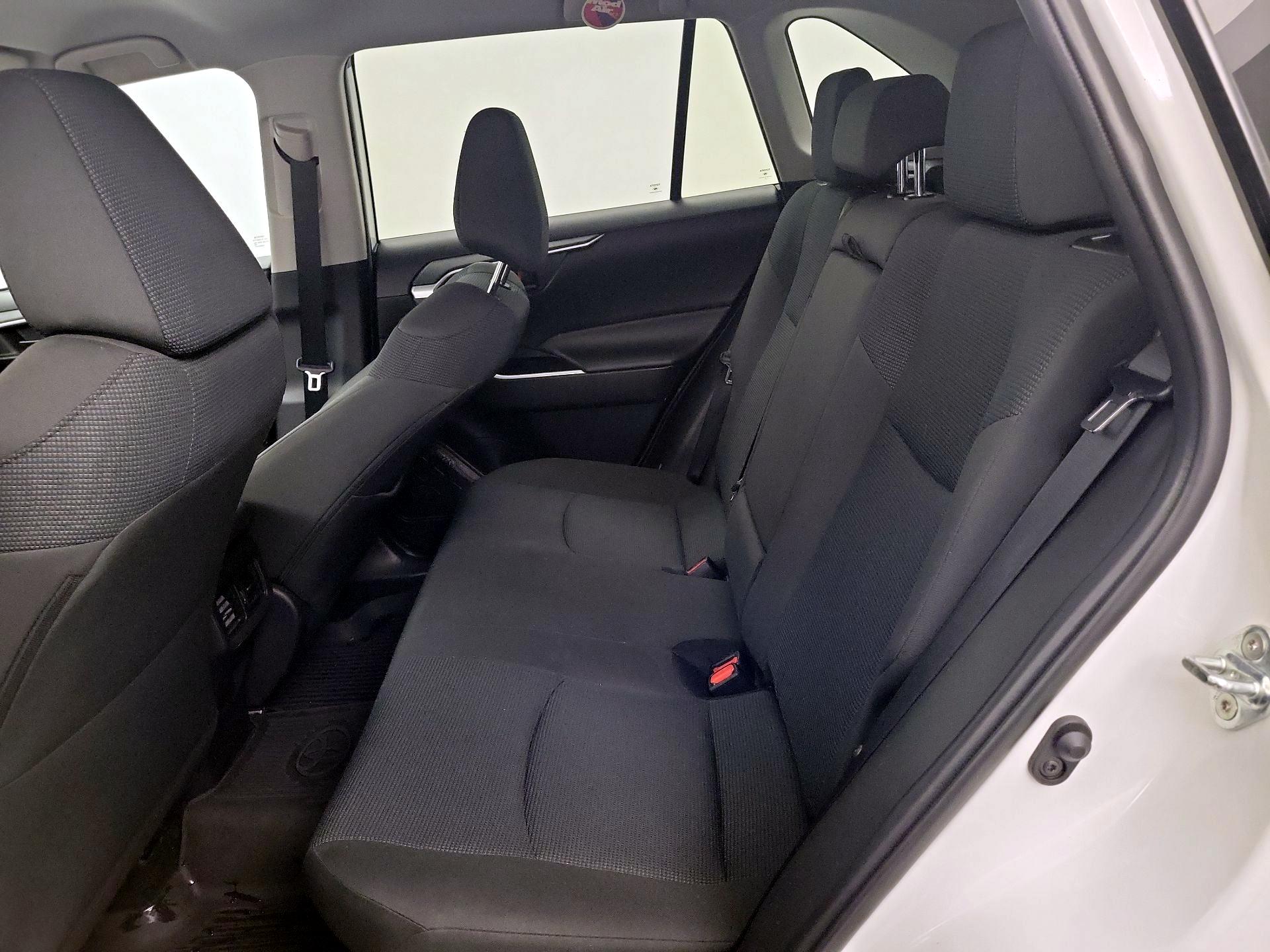 Thumbnail: 2022 Toyota RAV4 - 20