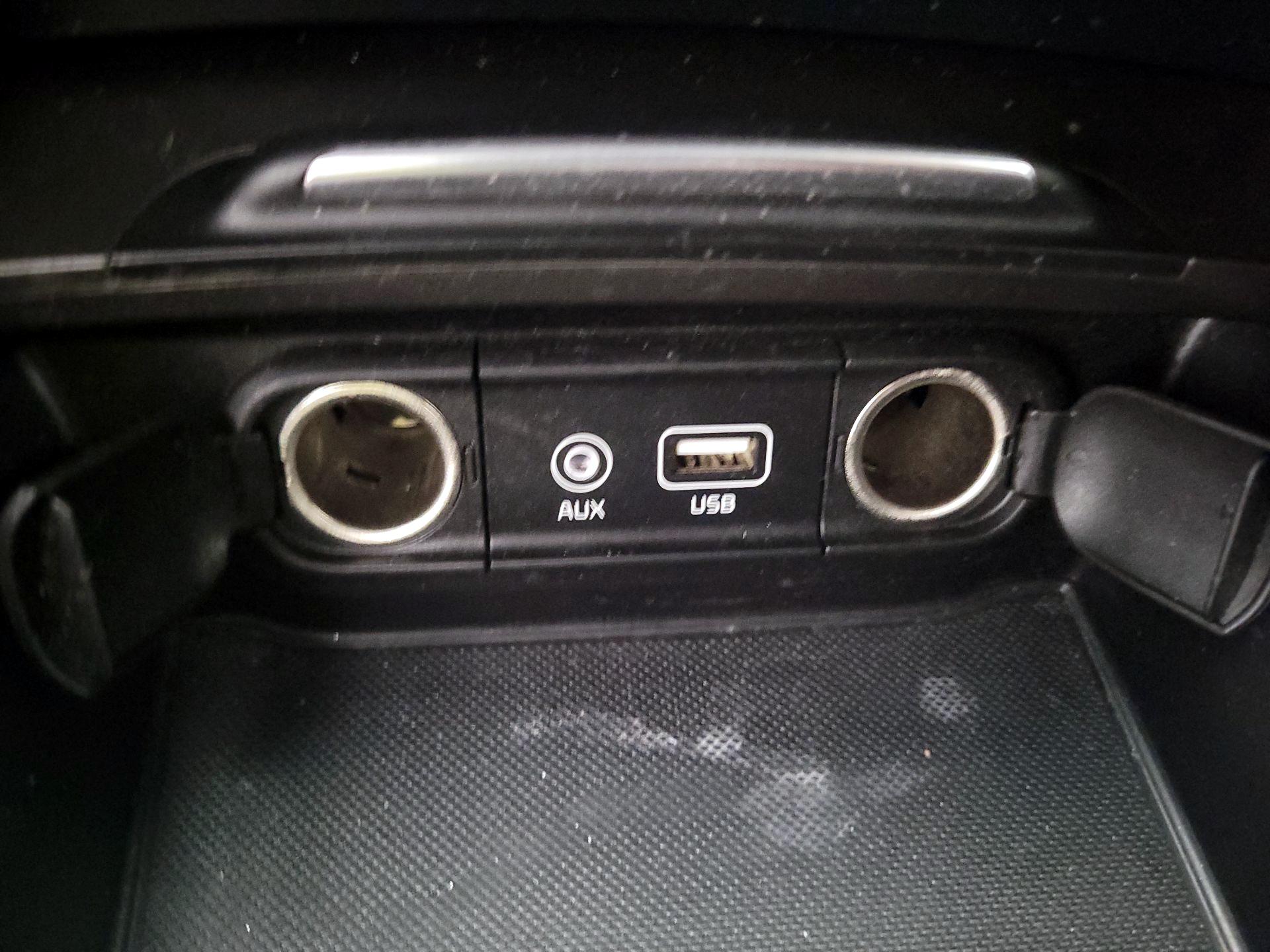 Thumbnail: 2020 Kia Optima - 18