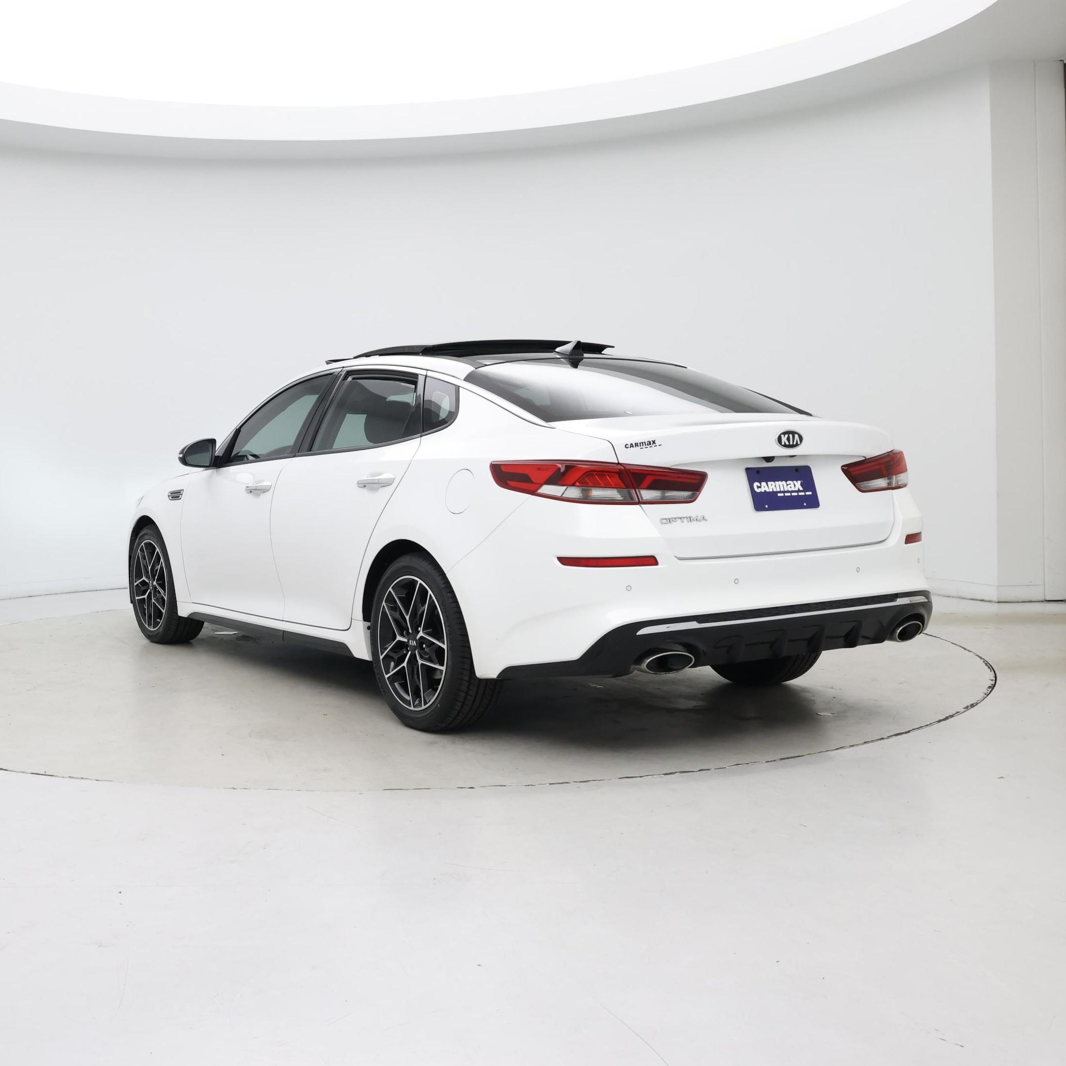 Thumbnail: 2020 Kia Optima - 2