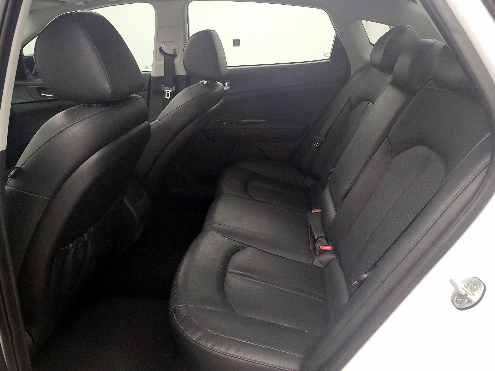 Thumbnail: 2020 Kia Optima - 20