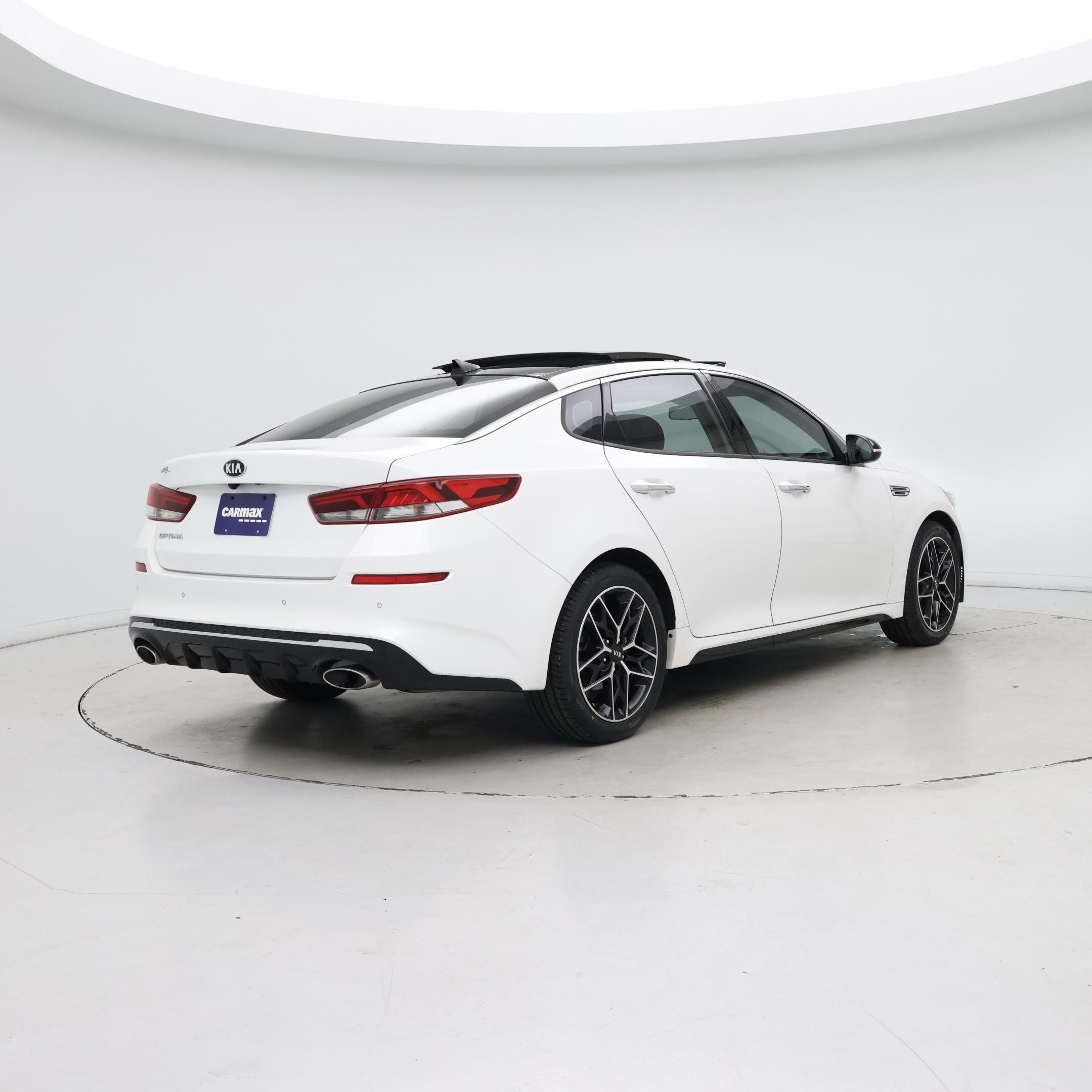 Thumbnail: 2020 Kia Optima - 8