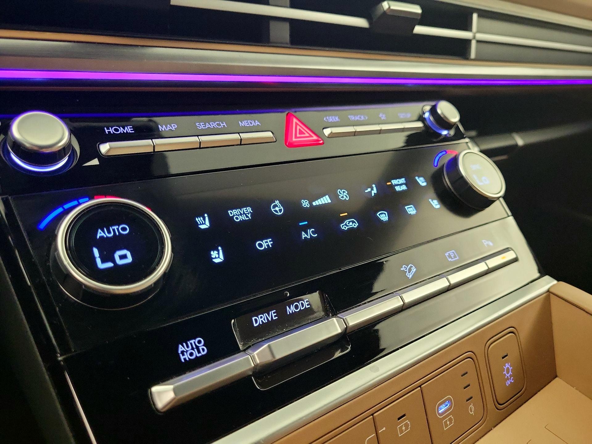 Thumbnail: 2025 Hyundai Santa Fe - 17