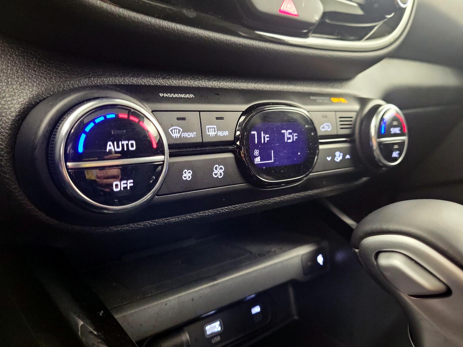 Thumbnail: 2023 Kia Soul - 16