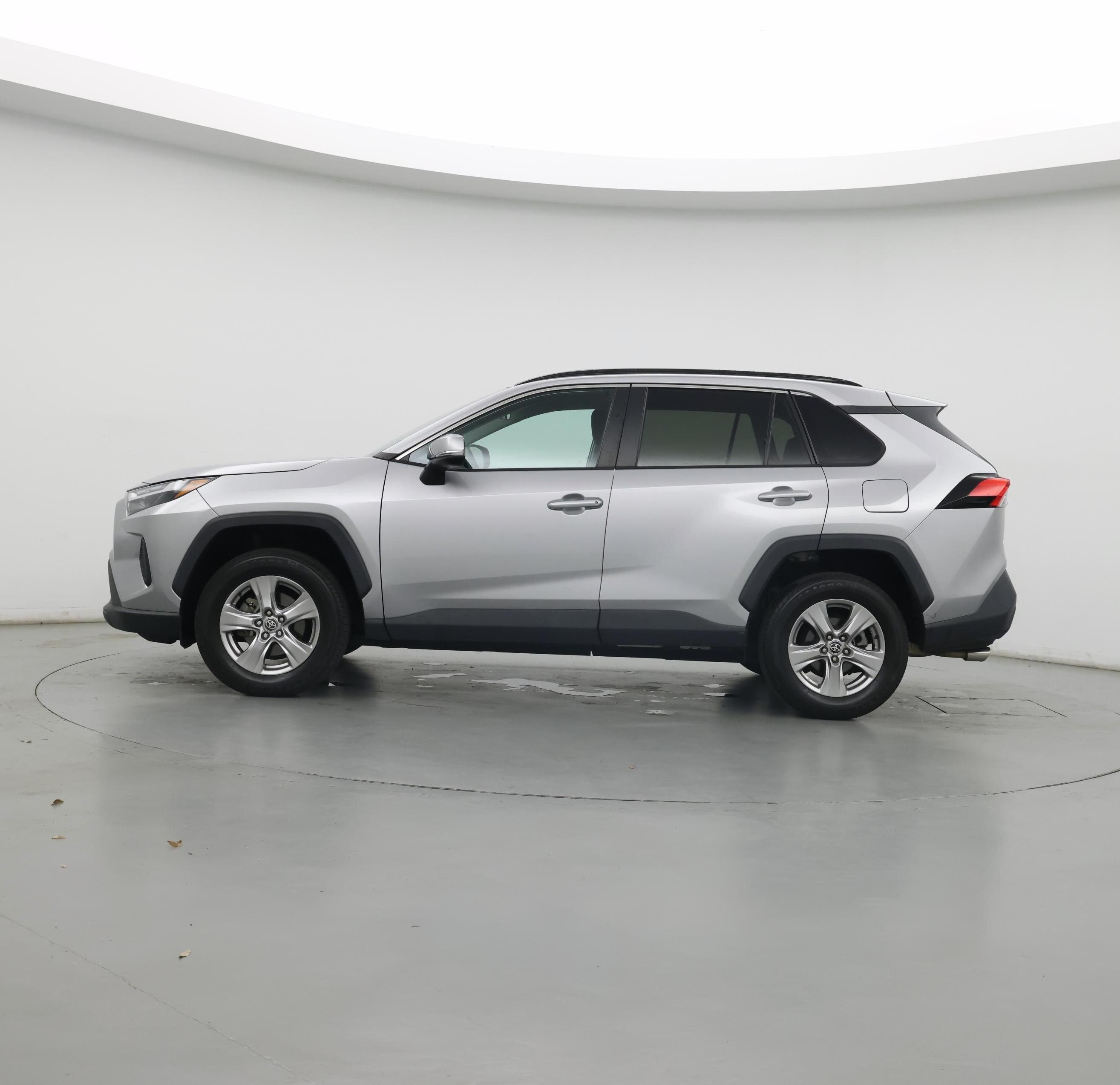 Thumbnail: 2022 Toyota RAV4 - 3