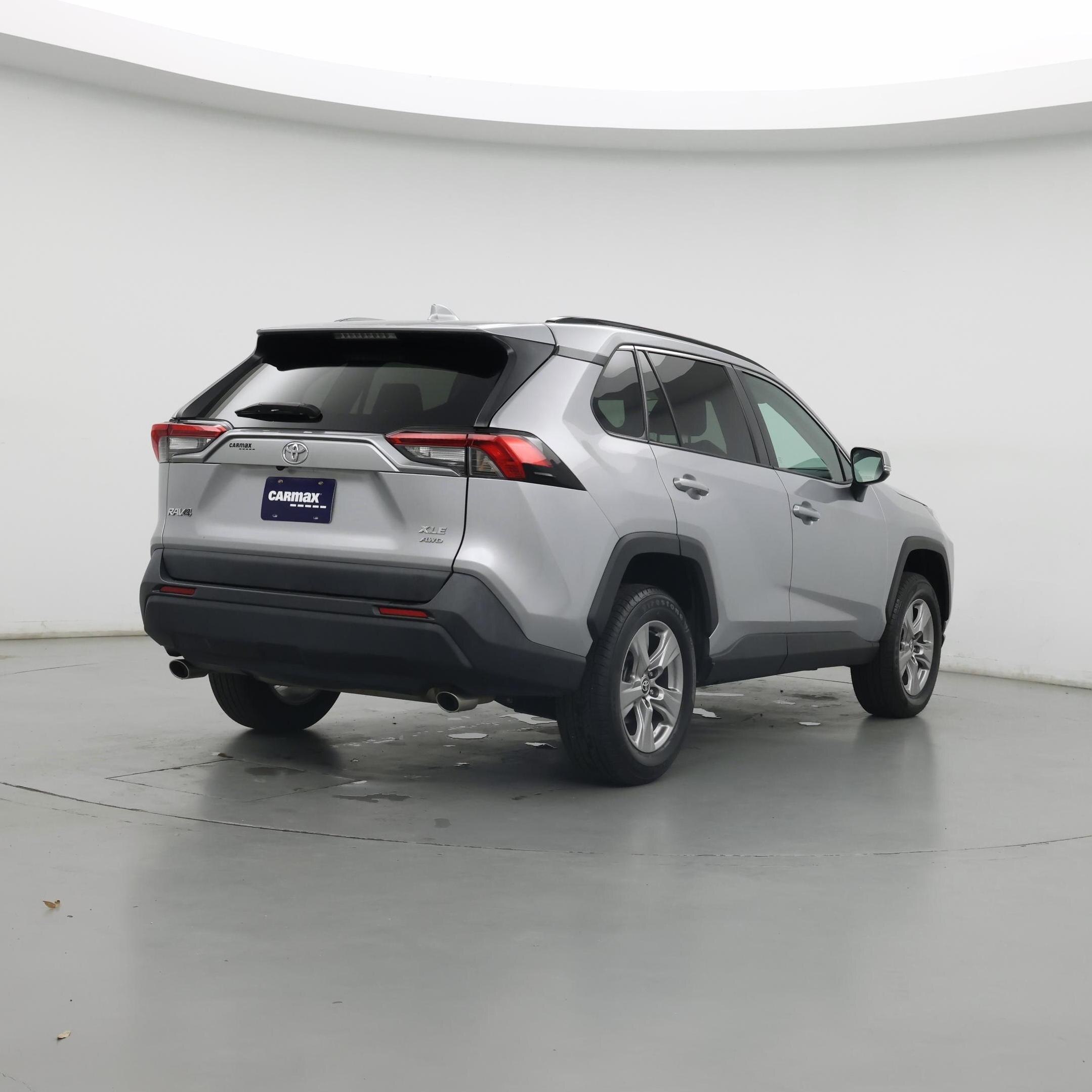 Thumbnail: 2022 Toyota RAV4 - 8