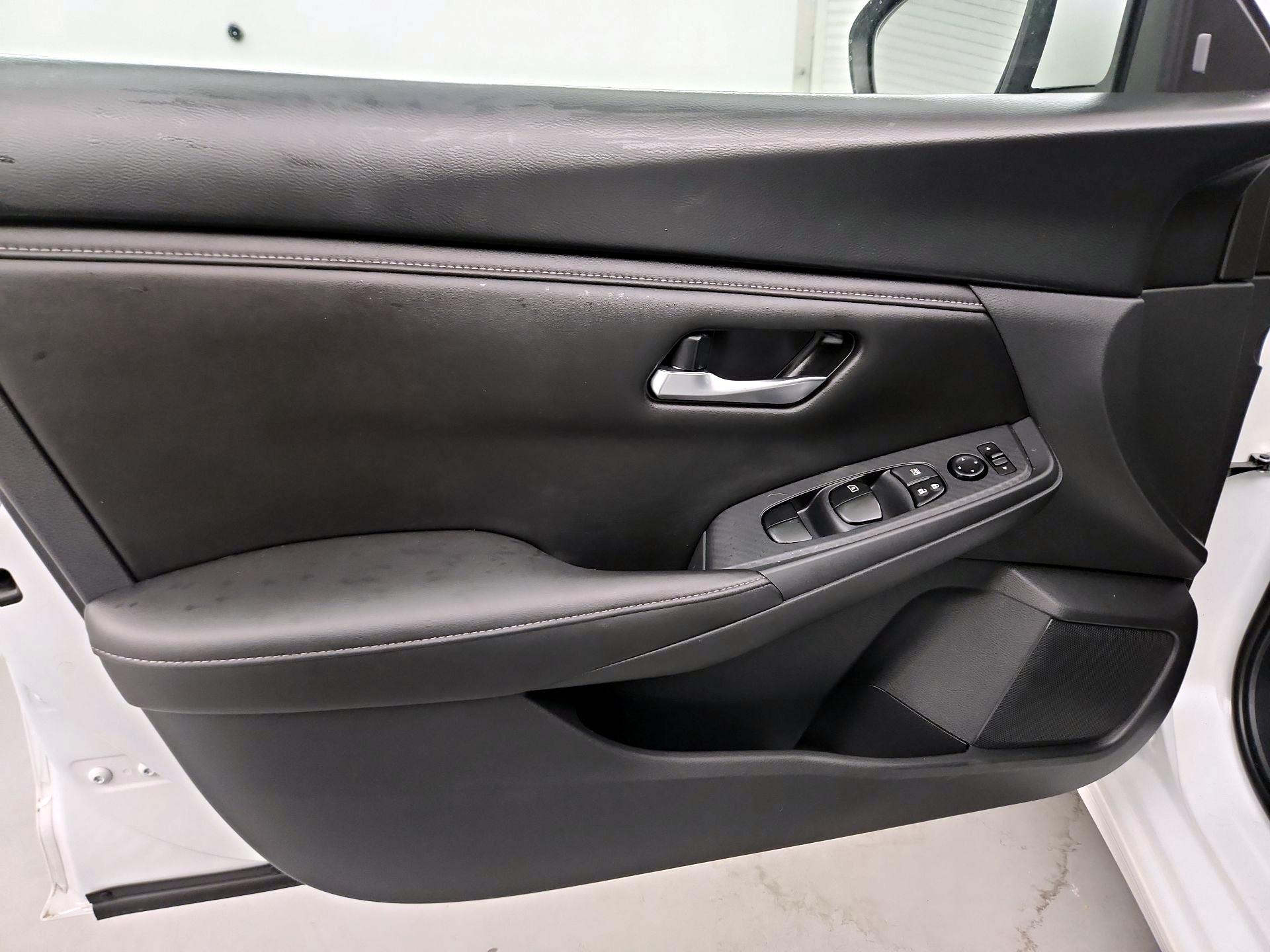 Thumbnail: 2023 Nissan Sentra - 12