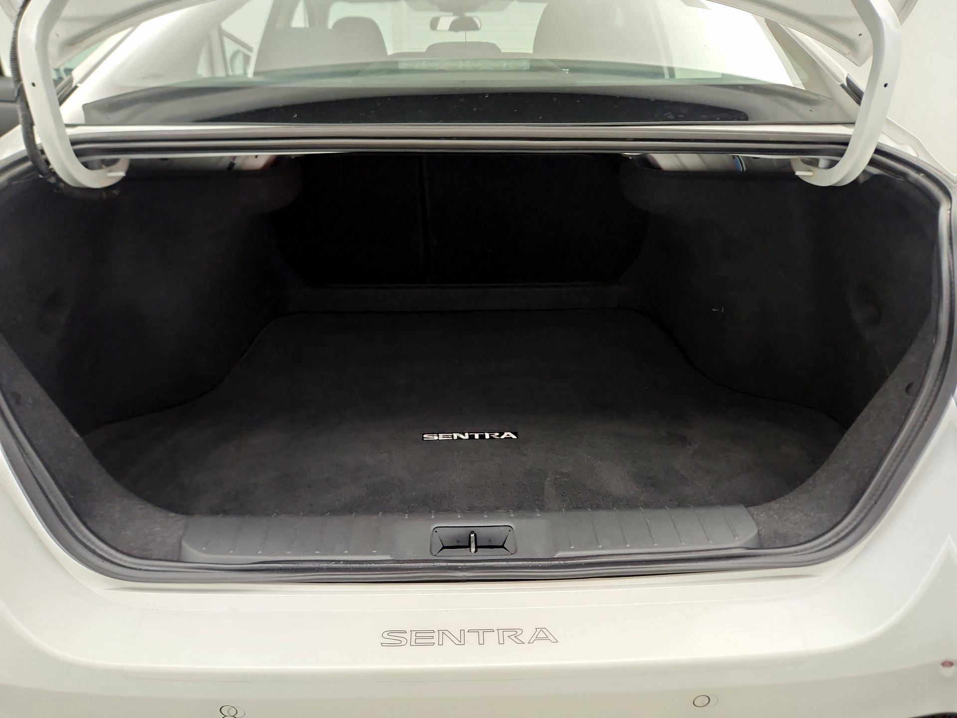 Thumbnail: 2023 Nissan Sentra - 20