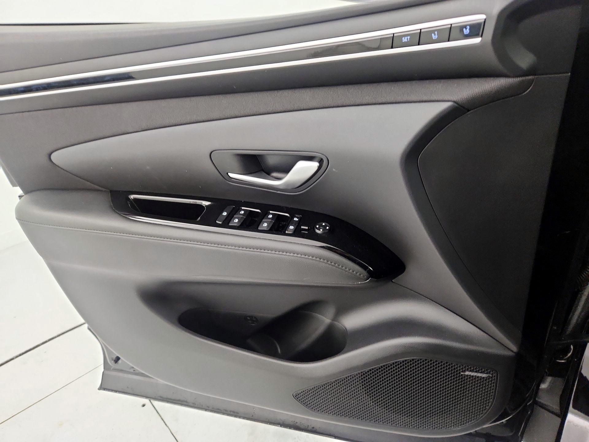 Thumbnail: 2023 Hyundai Tucson - 12