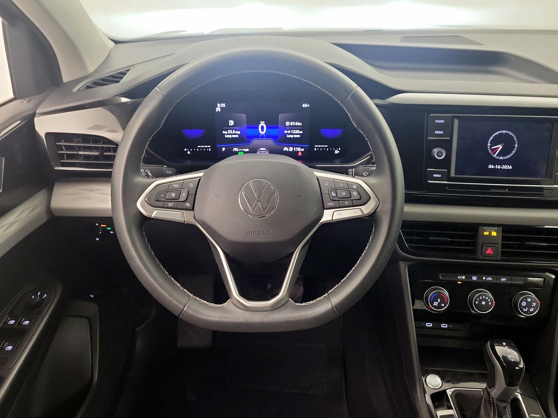 Thumbnail: 2023 Volkswagen Taos - 10