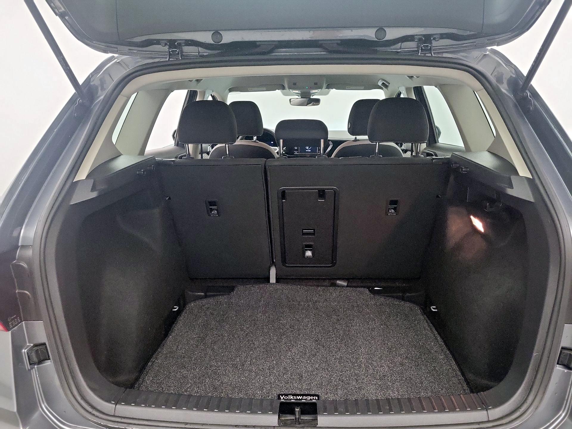 Thumbnail: 2023 Volkswagen Taos - 20