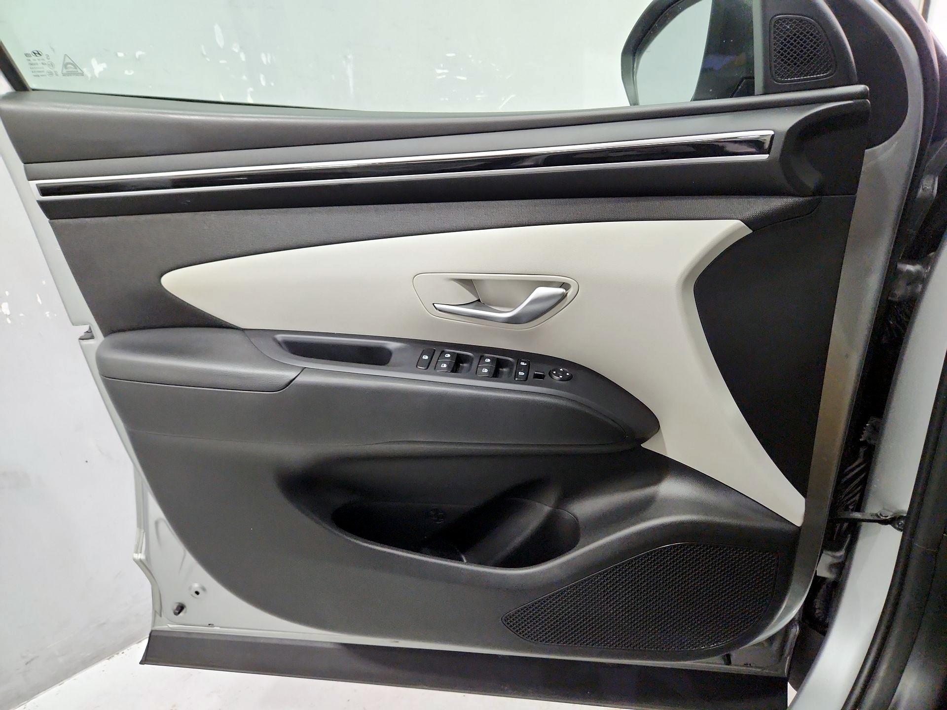 Thumbnail: 2023 Hyundai Tucson - 12