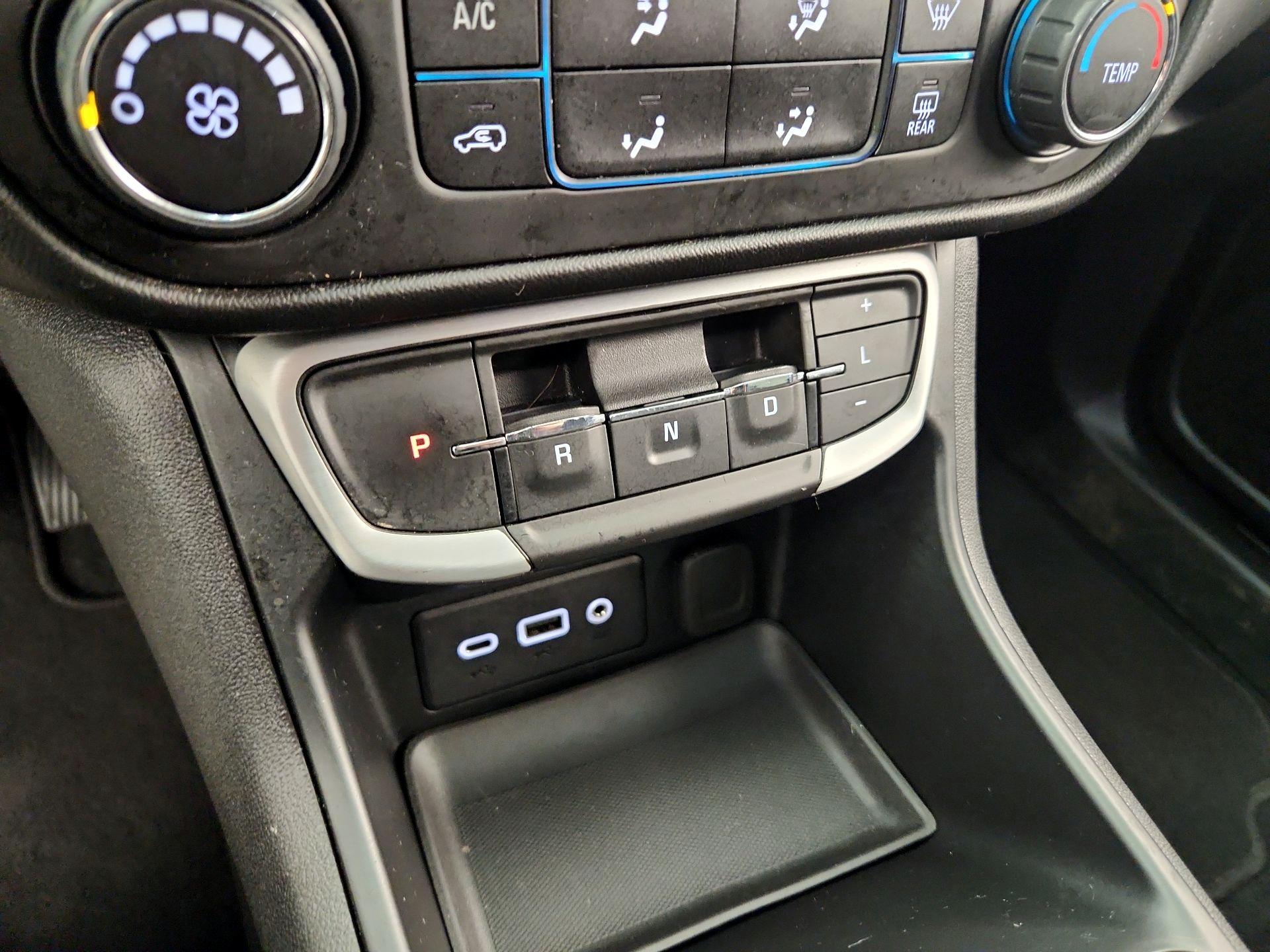 Thumbnail: 2023 GMC Terrain - 17