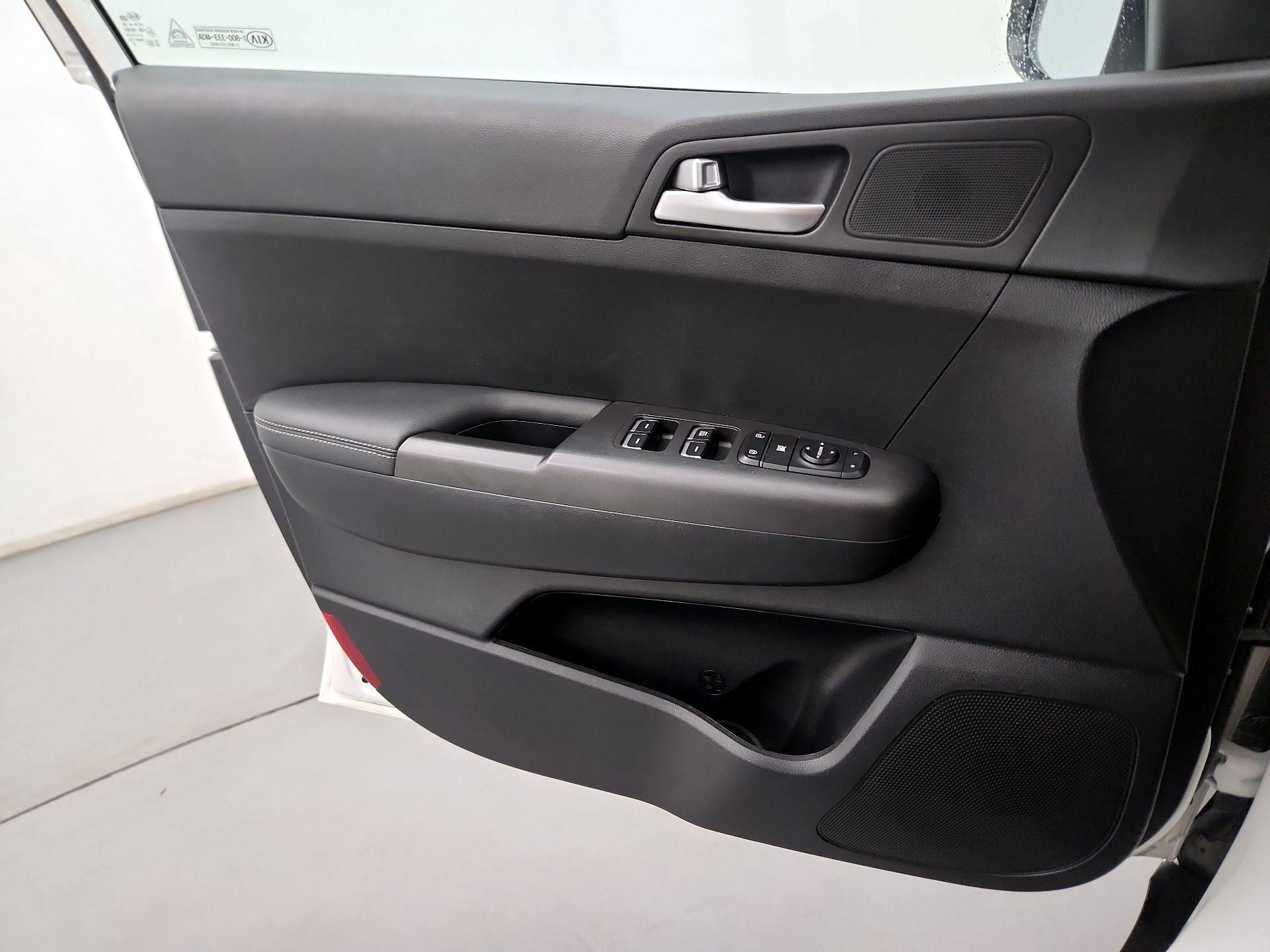 Thumbnail: 2021 Kia Sportage - 12