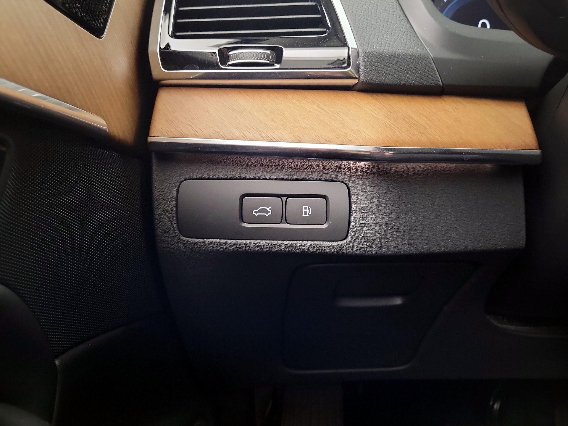 Thumbnail: 2023 Volvo XC90 - 13