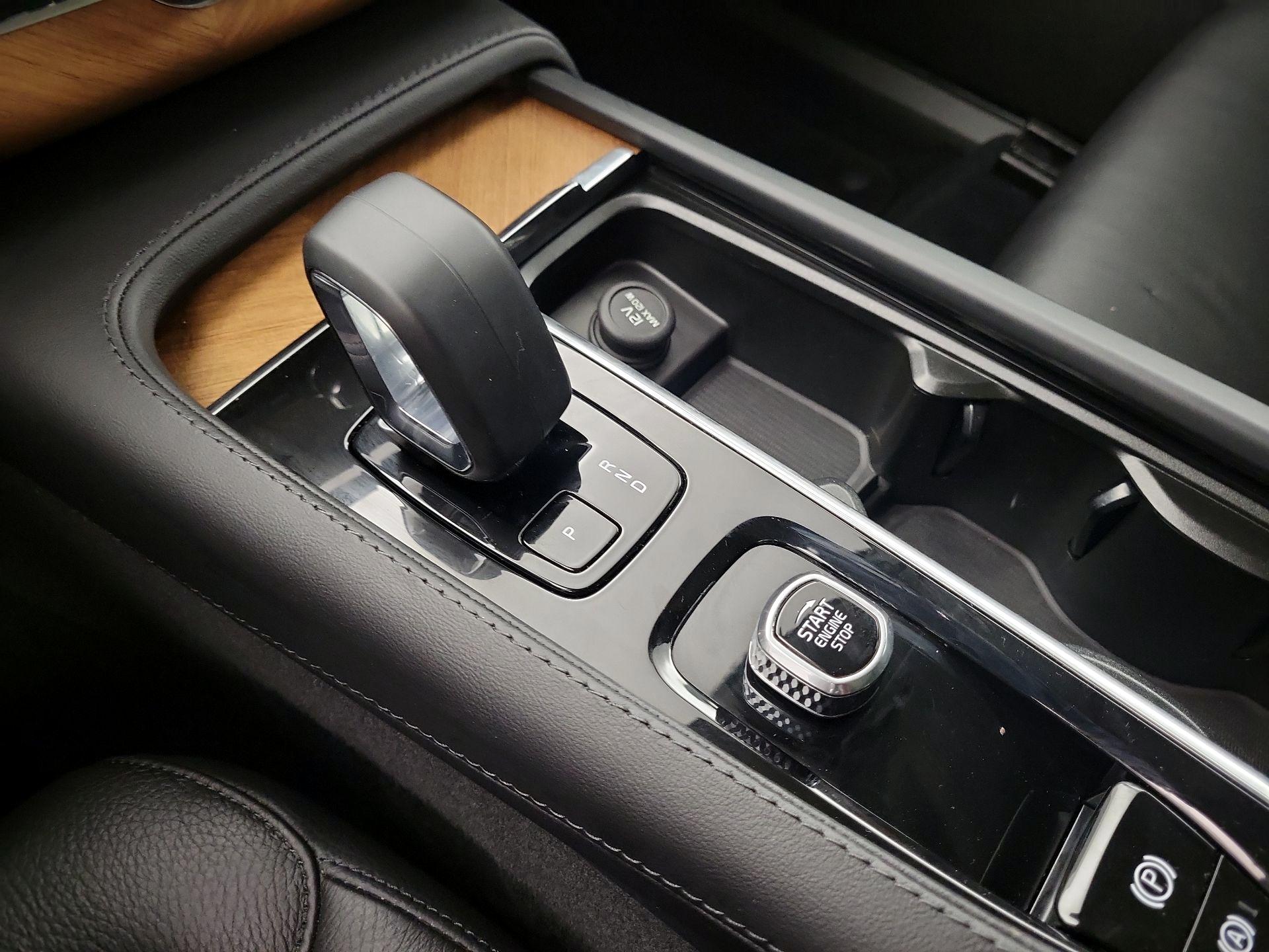 Thumbnail: 2023 Volvo XC90 - 17