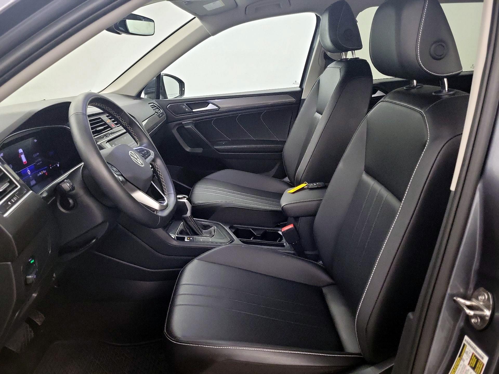 Thumbnail: 2024 Volkswagen Tiguan - 11