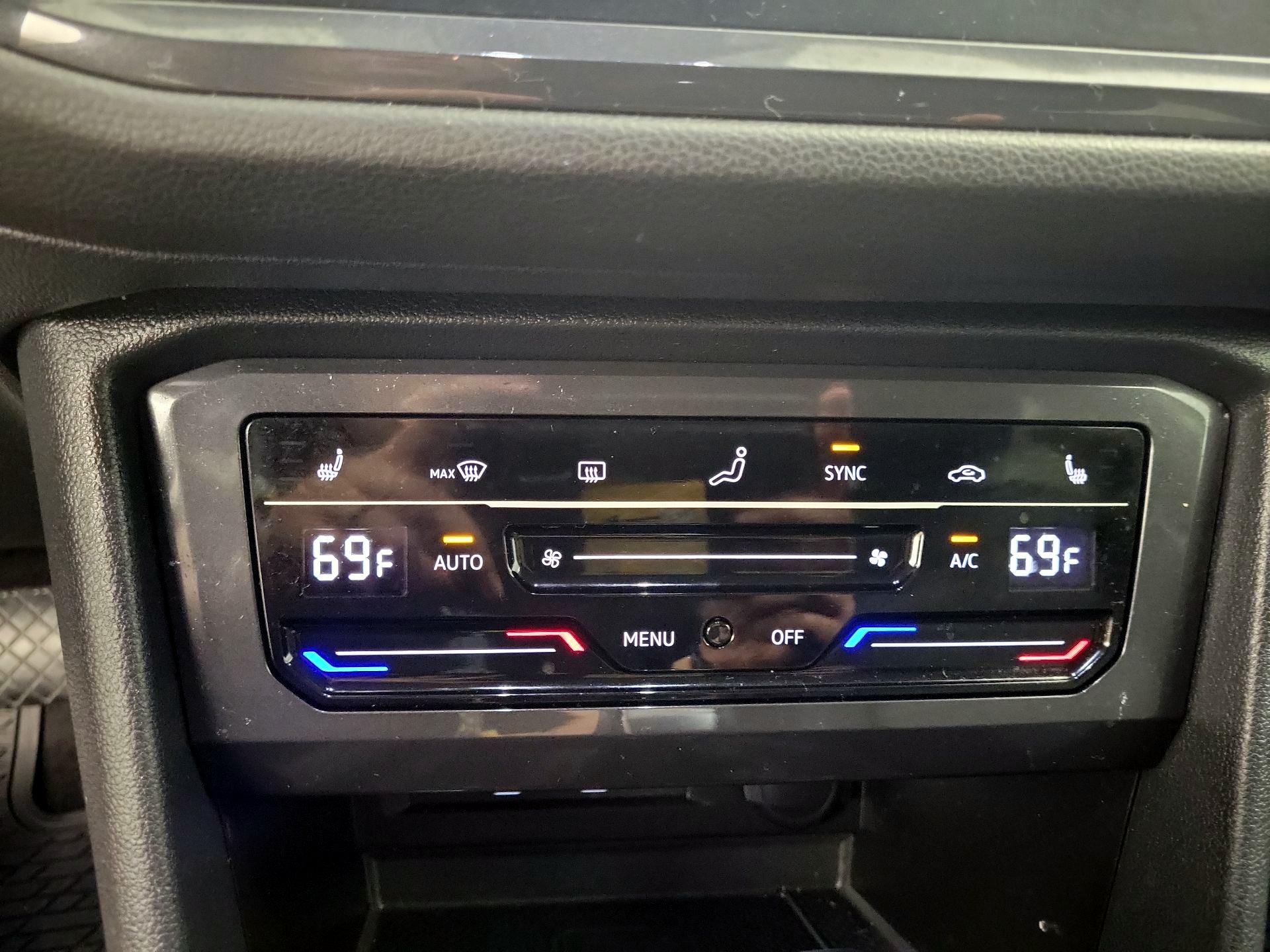 Thumbnail: 2024 Volkswagen Tiguan - 16