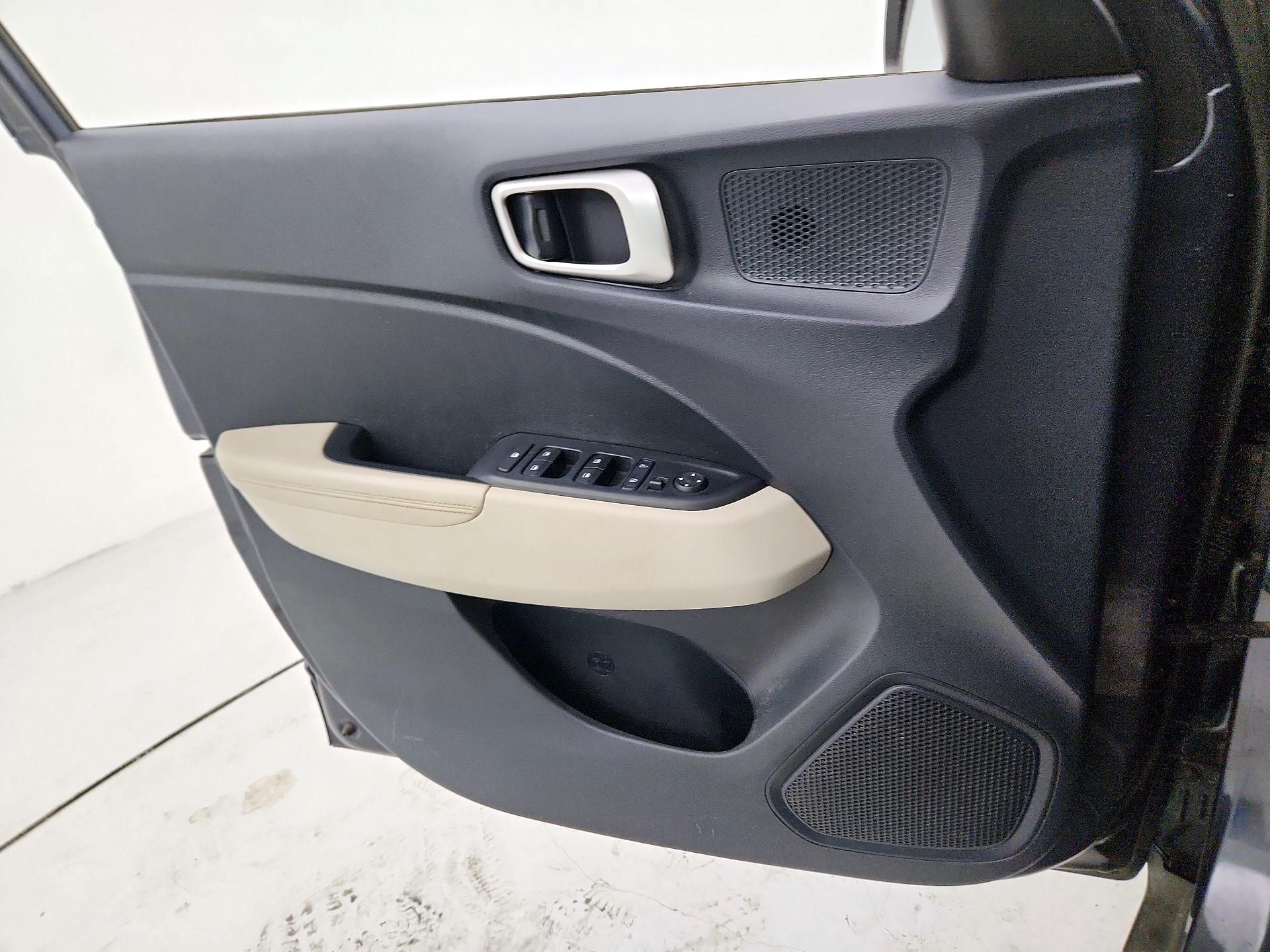 Thumbnail: 2024 Hyundai Venue - 12