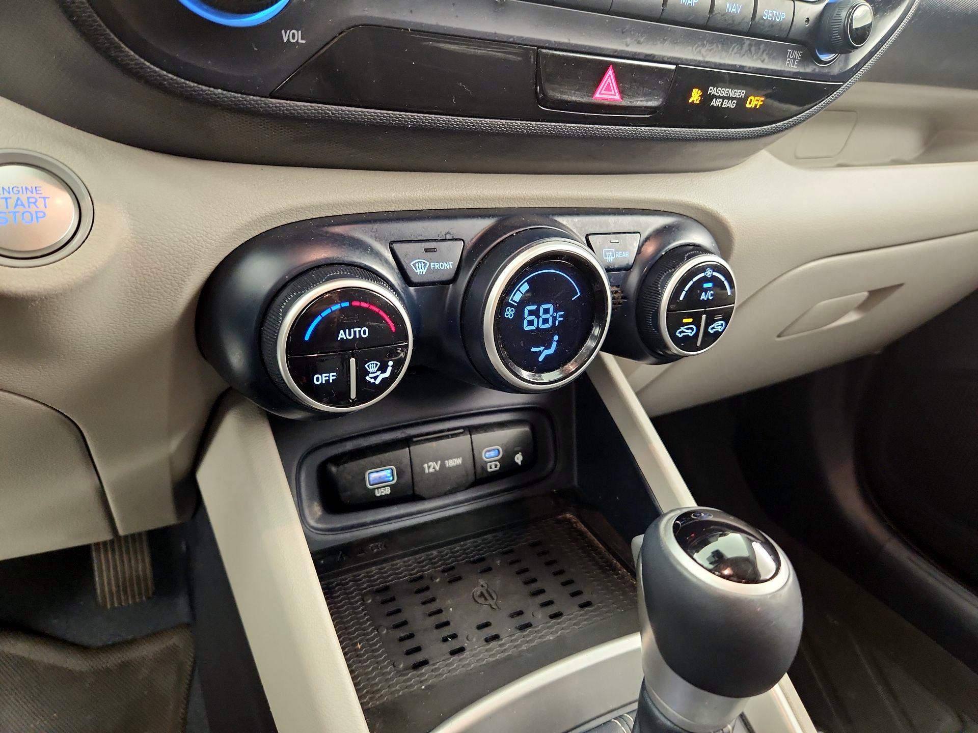 Thumbnail: 2024 Hyundai Venue - 17