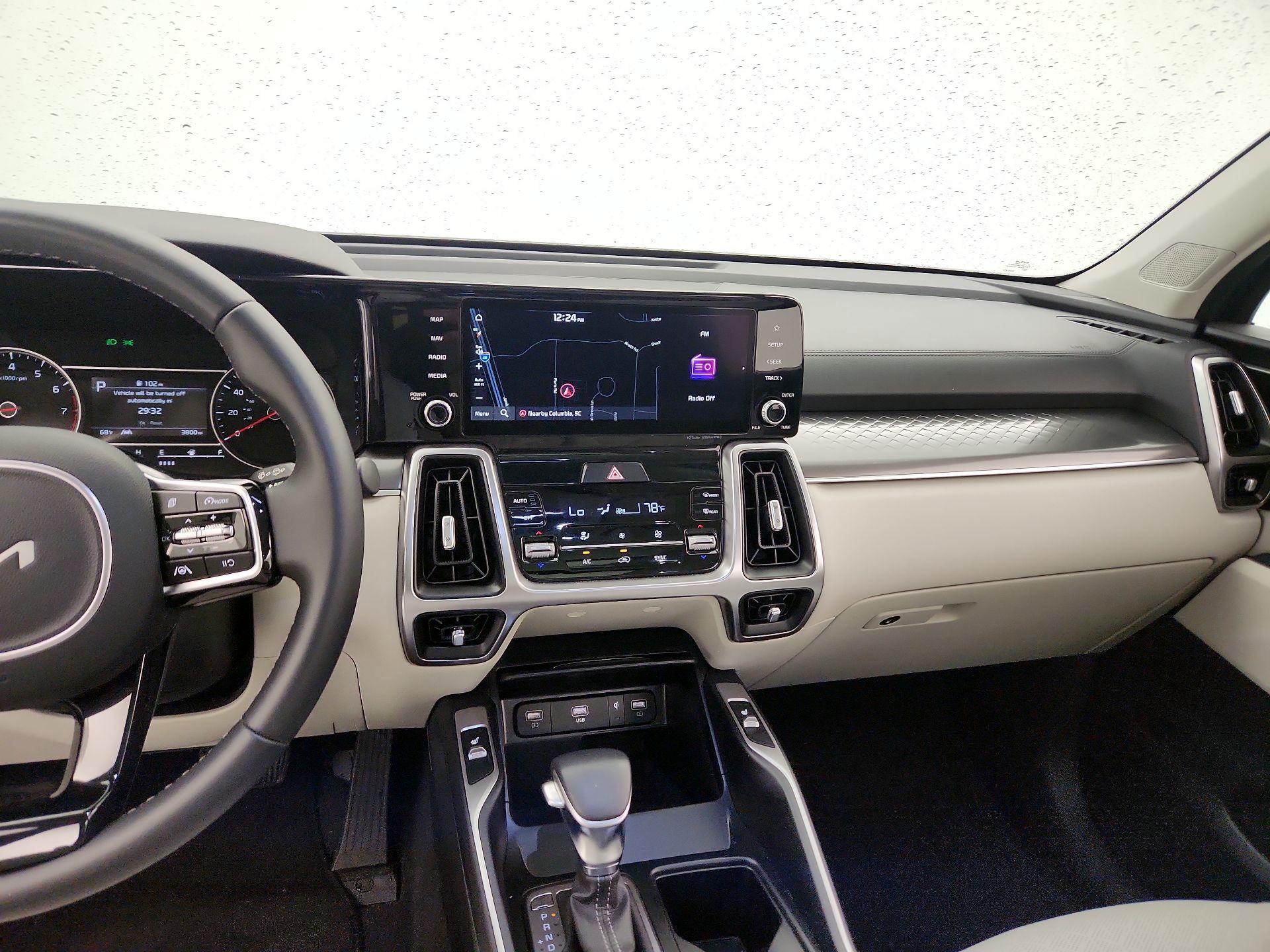 Thumbnail: 2023 Kia Sorento - 9