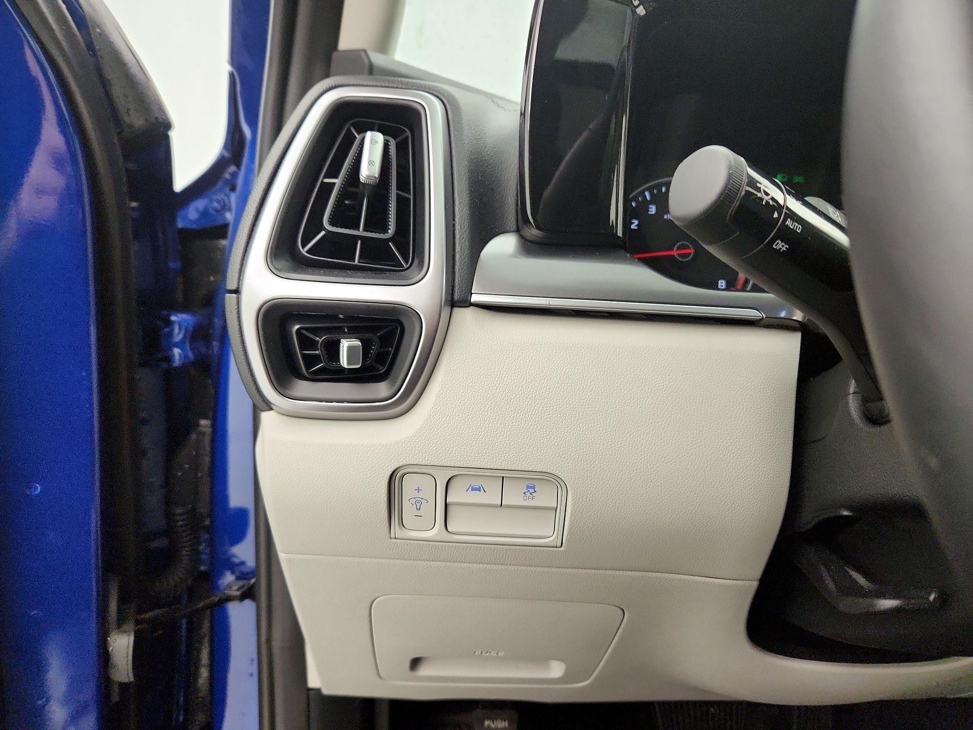 Thumbnail: 2023 Kia Sorento - 13