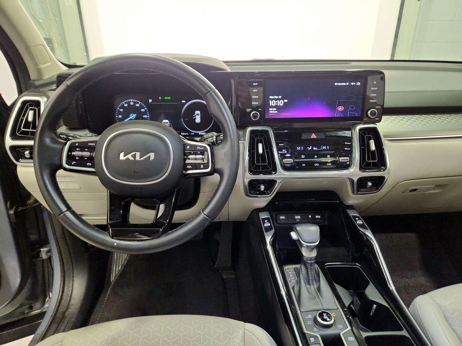 Thumbnail: 2023 Kia Sorento - 9