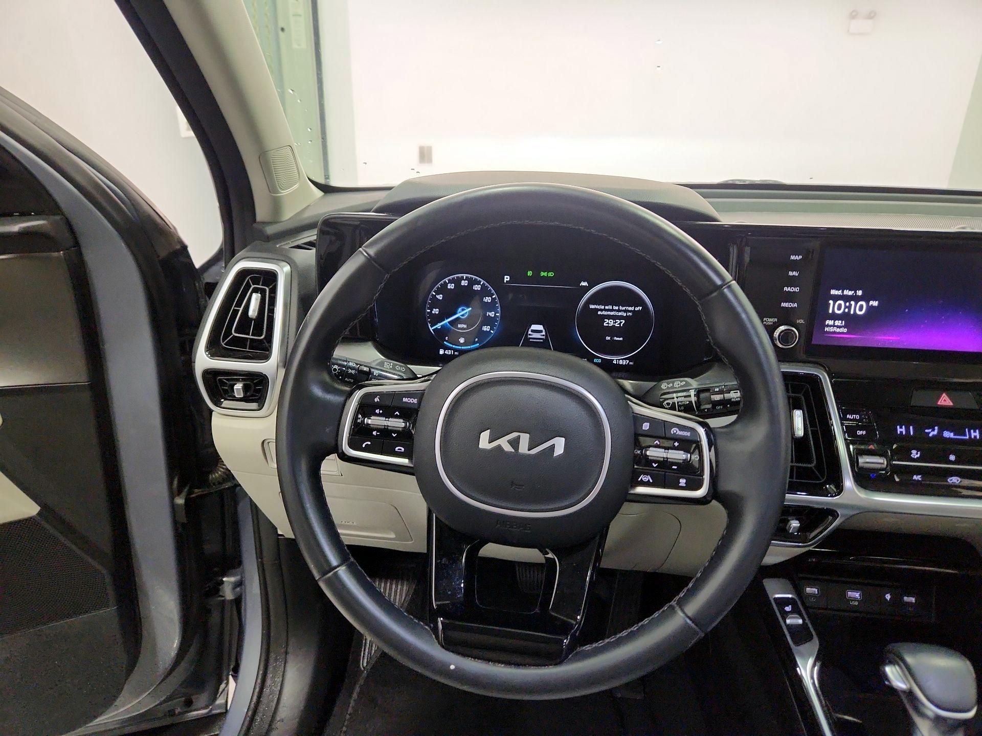 Thumbnail: 2023 Kia Sorento - 10