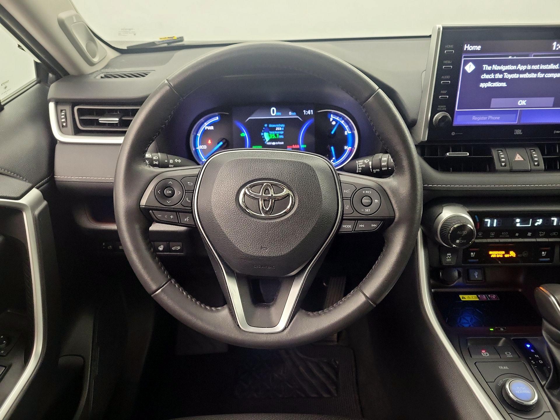 Thumbnail: 2022 Toyota RAV4 - 10