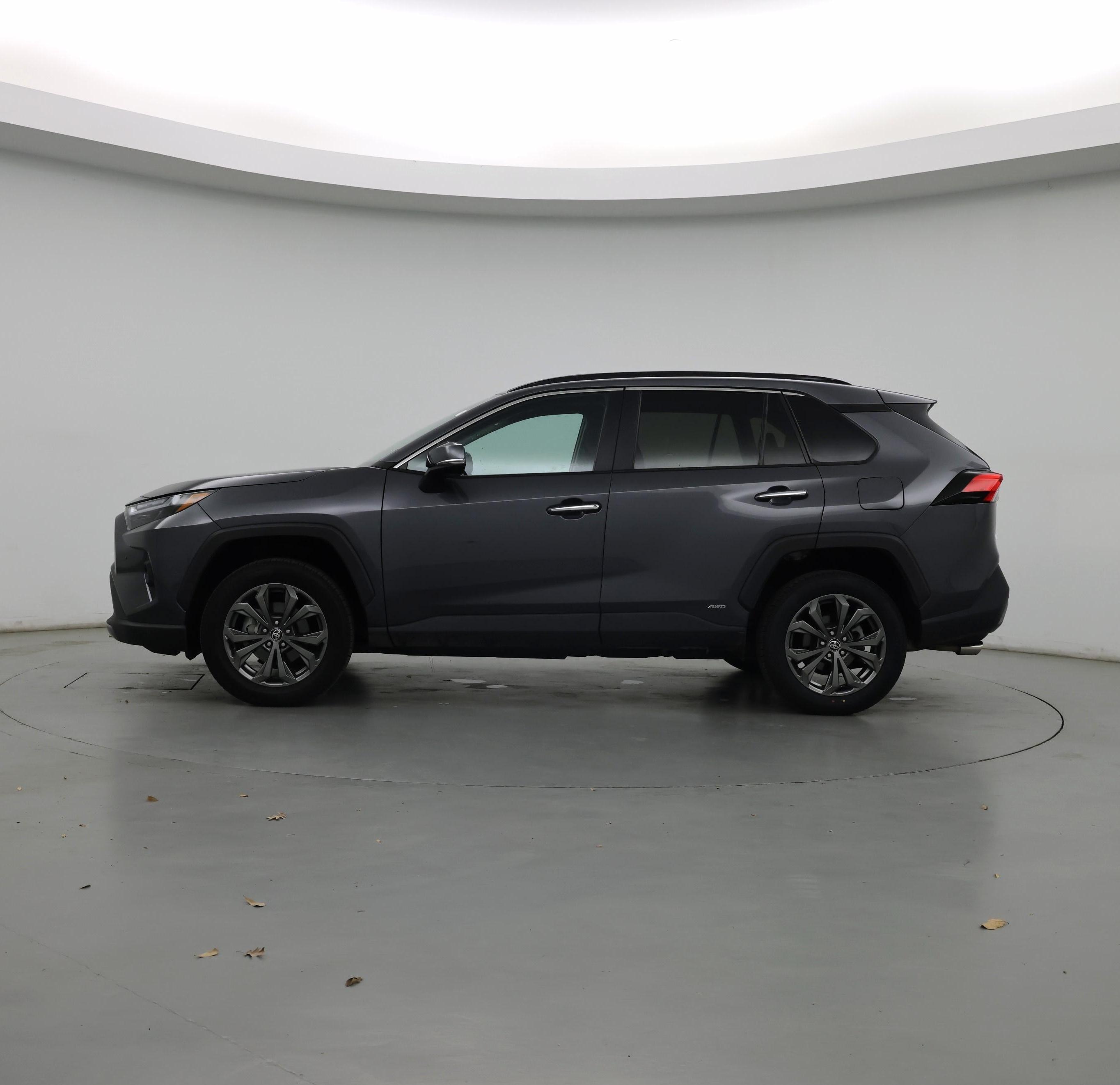 Thumbnail: 2022 Toyota RAV4 - 3