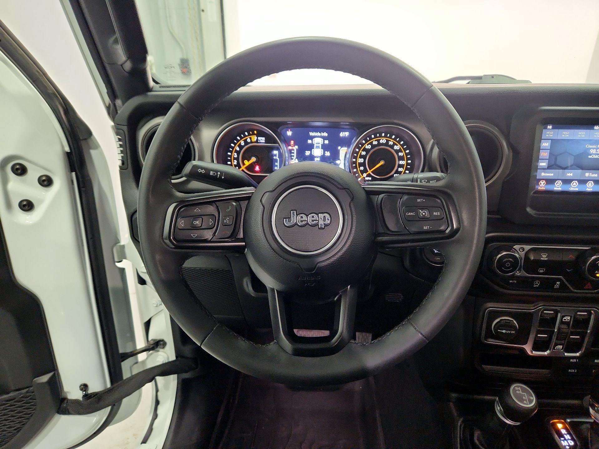 Thumbnail: 2023 Jeep Gladiator - 10