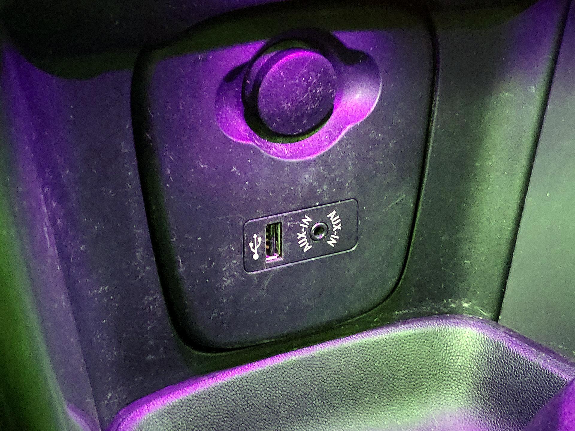 Thumbnail: 2015 MINI Cooper Hardtop - 17