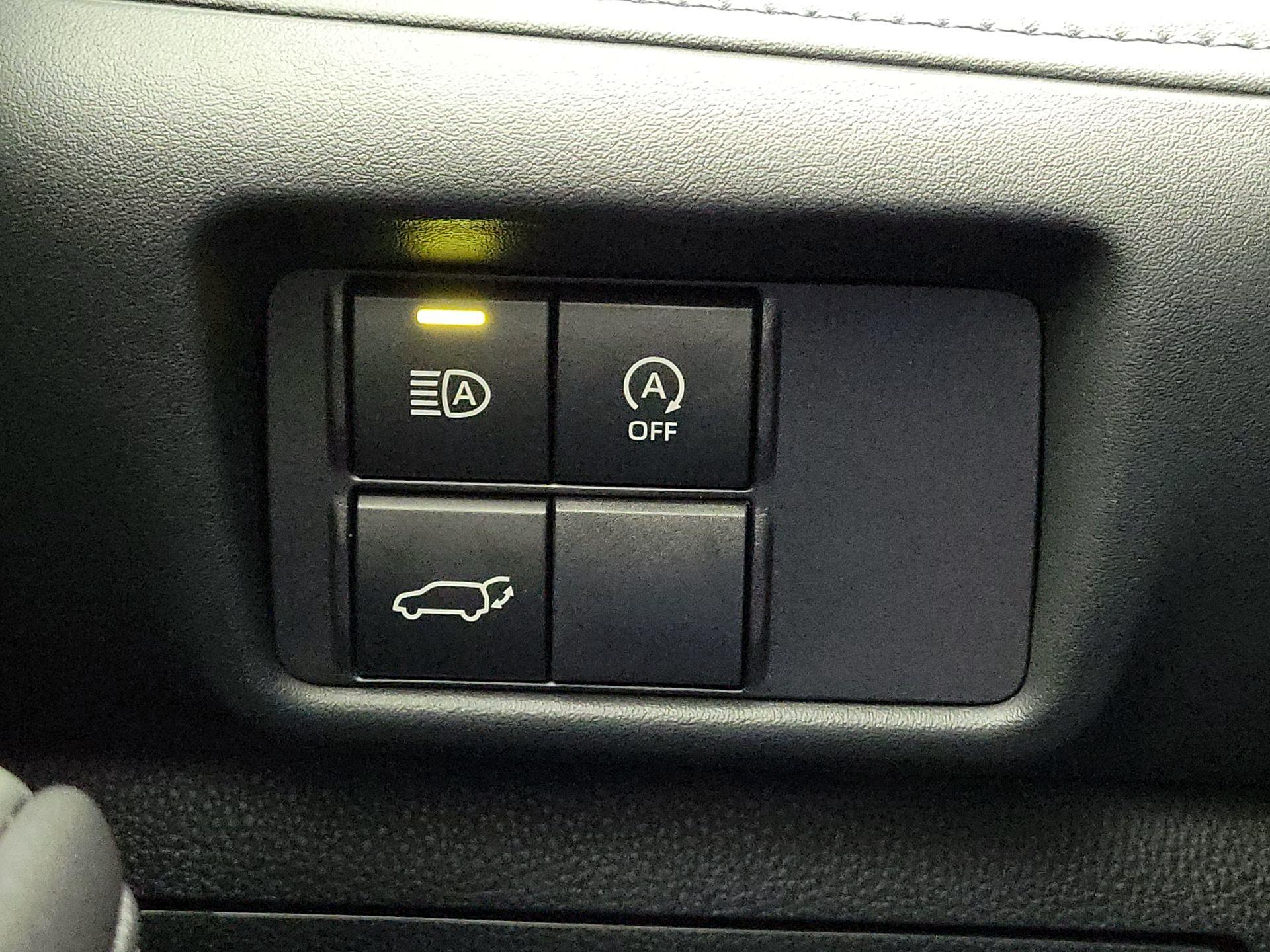 Thumbnail: 2023 Toyota Highlander - 13