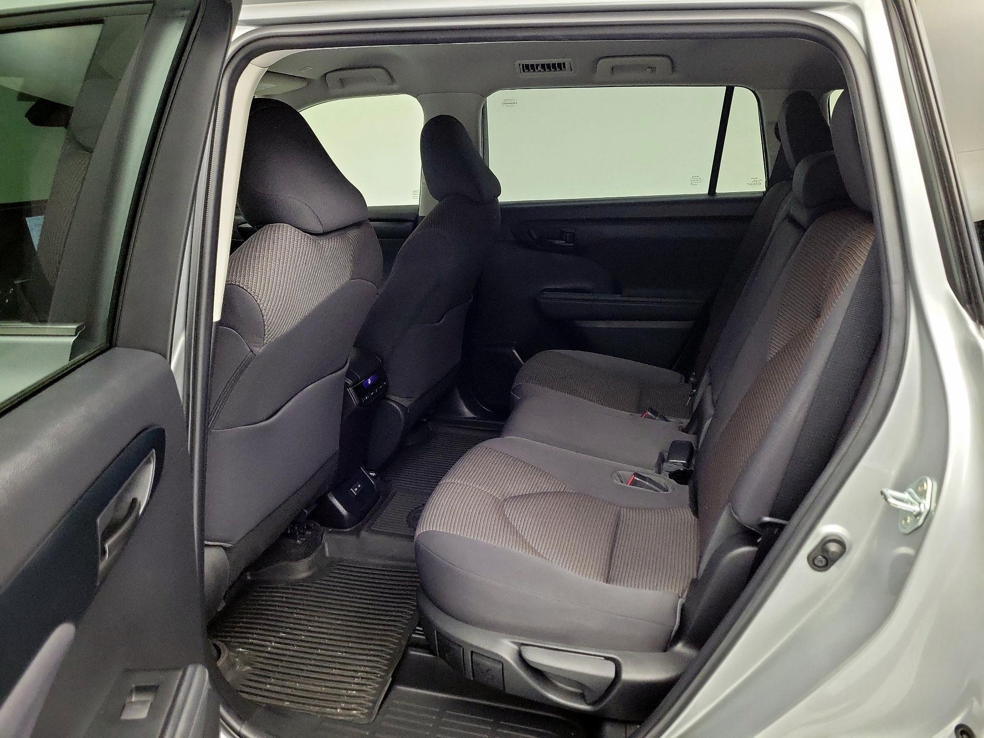 Thumbnail: 2023 Toyota Highlander - 19