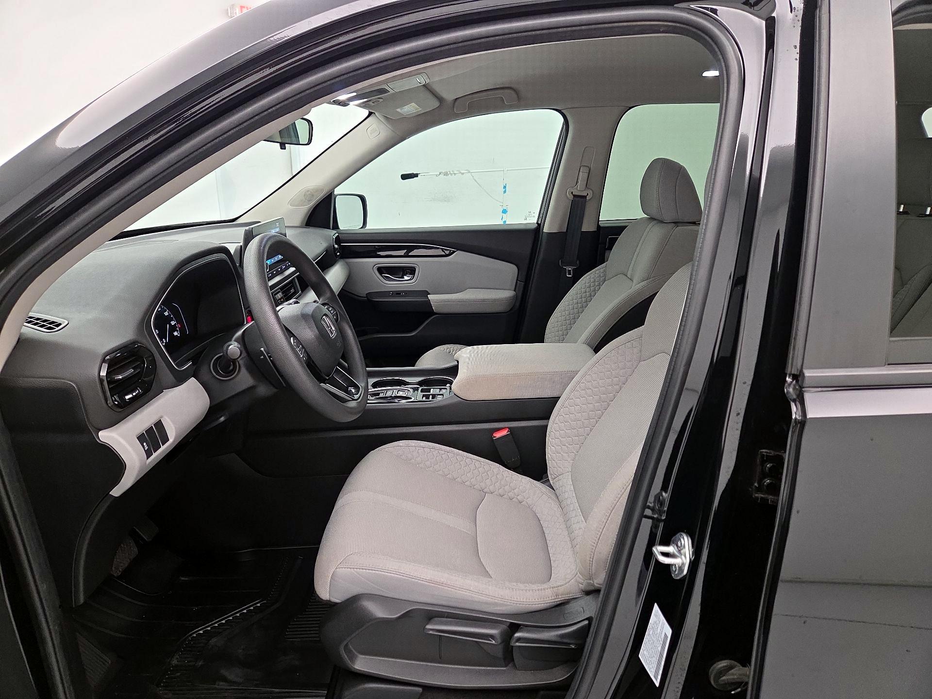 Thumbnail: 2023 Honda Pilot - 11