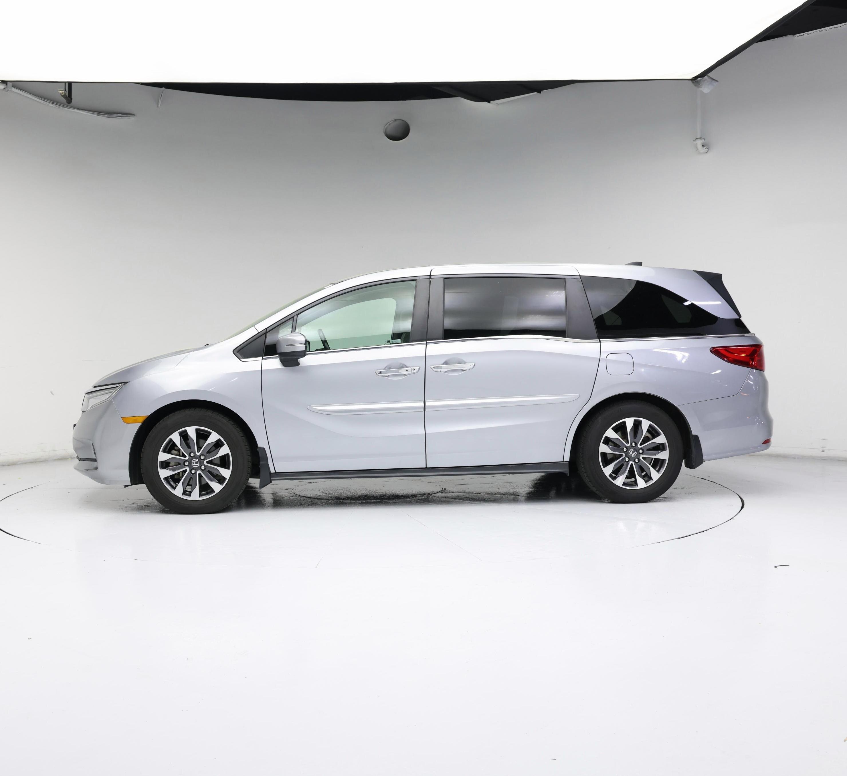 Thumbnail: 2021 Honda Odyssey - 3